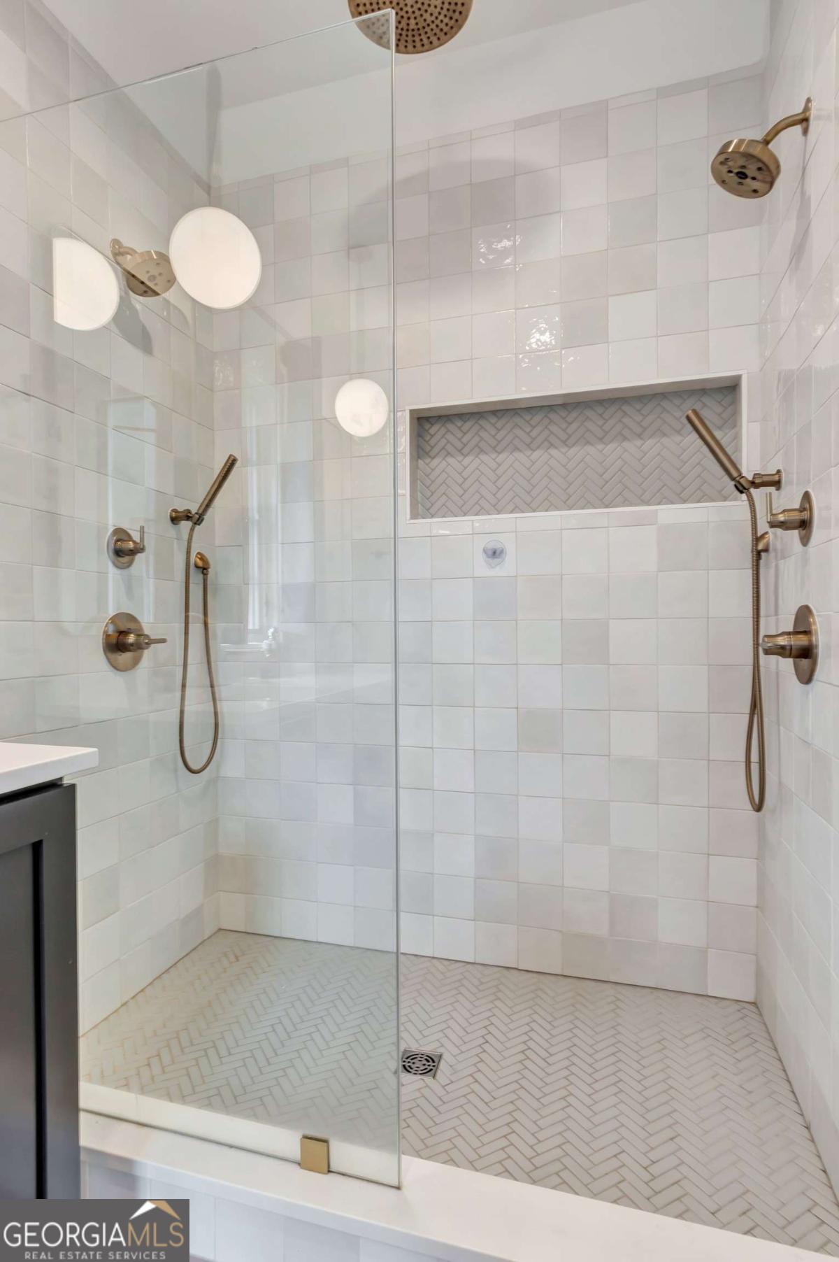 335 2nd Street Property Photo 28