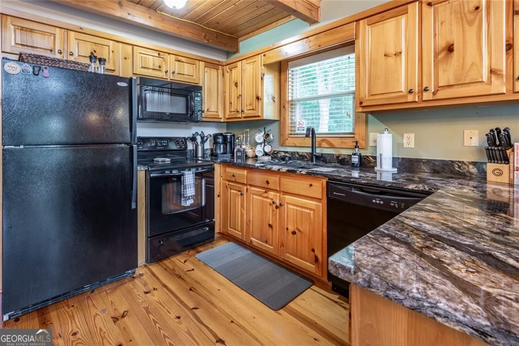 1328 Birch Lane Property Photo 12