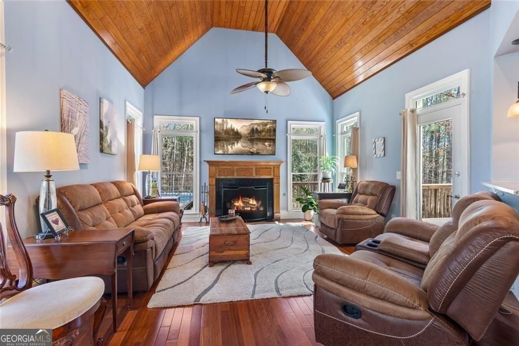 10 Clydesdale Trail Property Photo 16