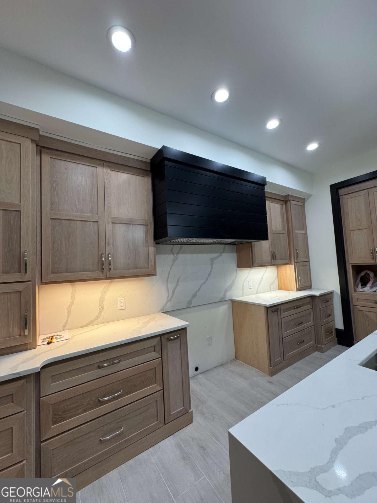 20 Club Drive Property Photo 8