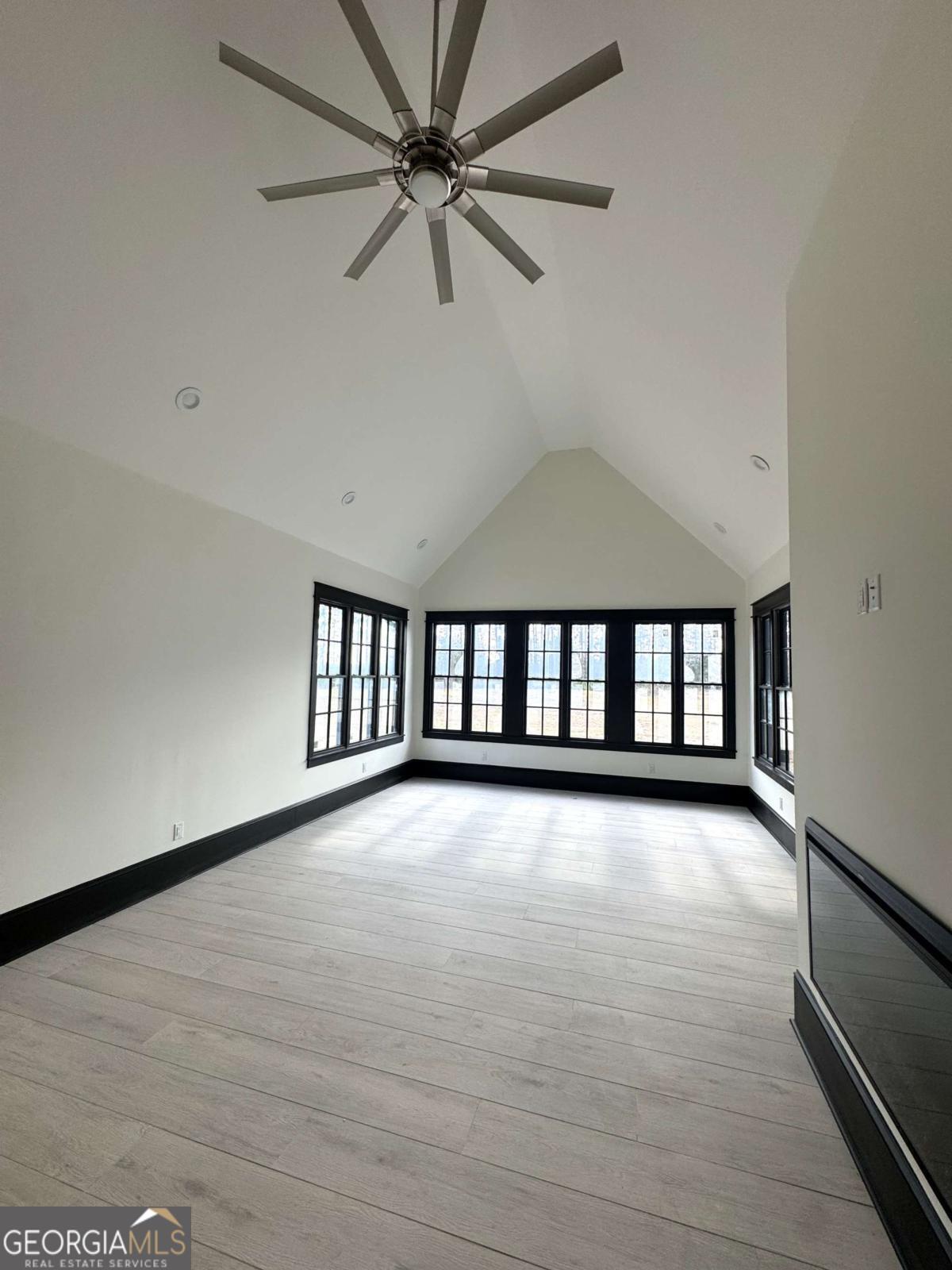20 Club Drive Property Photo 12