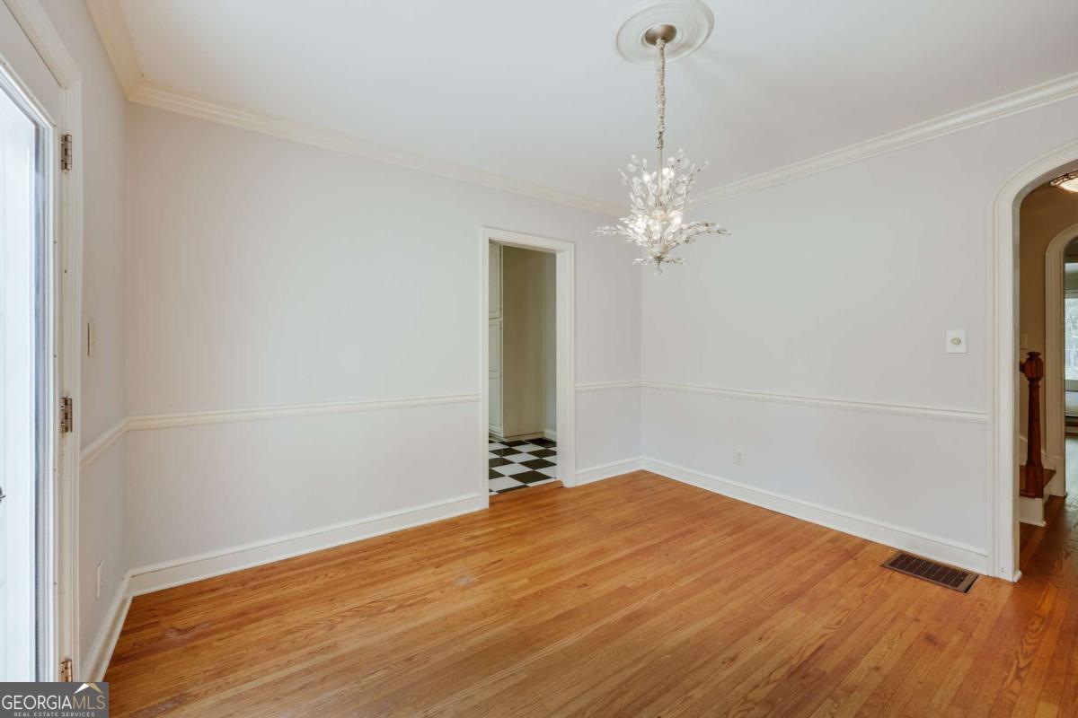 490 Mcwhorter Drive Property Photo 11