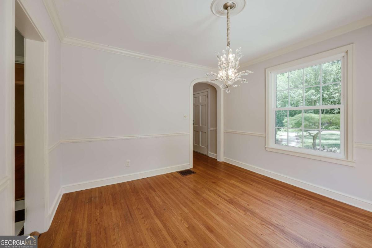 490 Mcwhorter Drive Property Photo 12