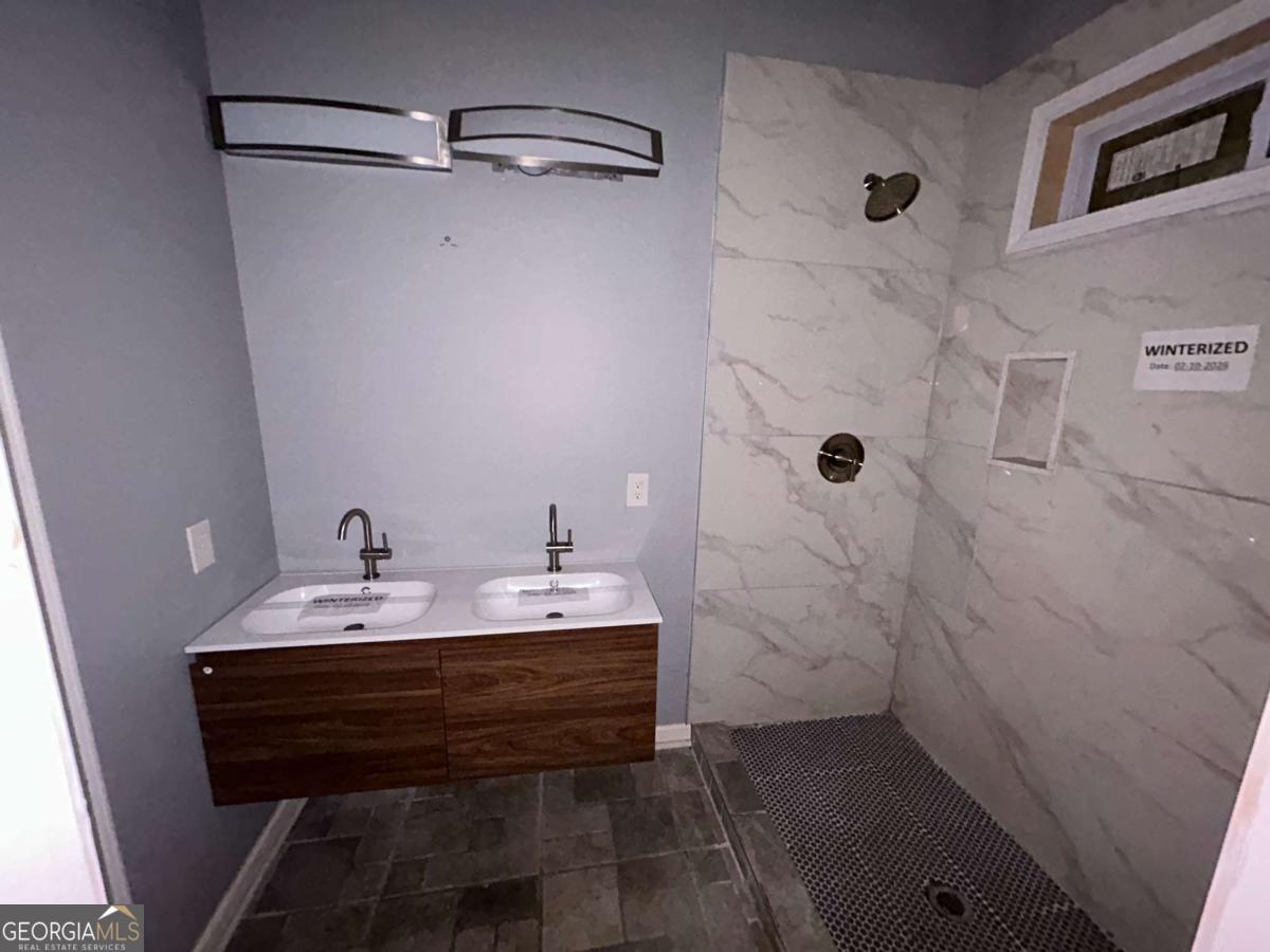 1831 Jonesboro Road Se Property Photo 8