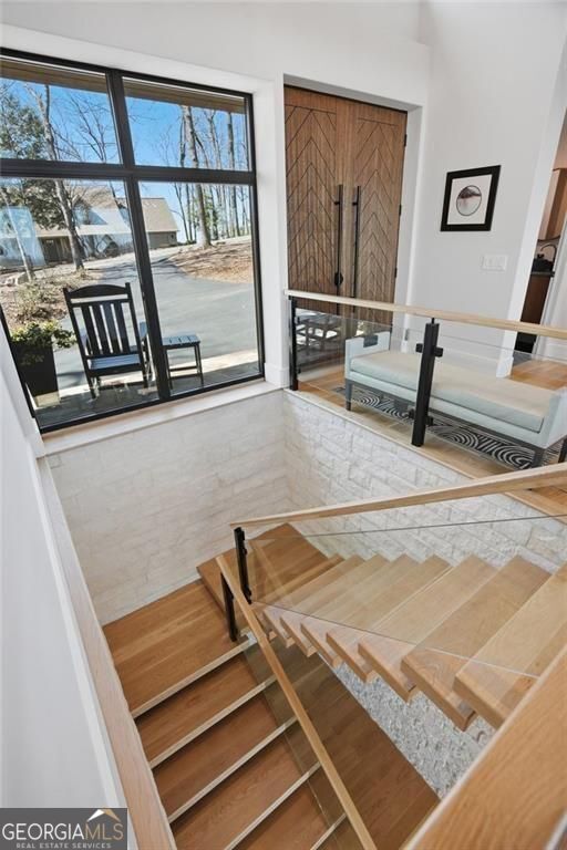 7207 Ridgeview Drive Property Photo 4