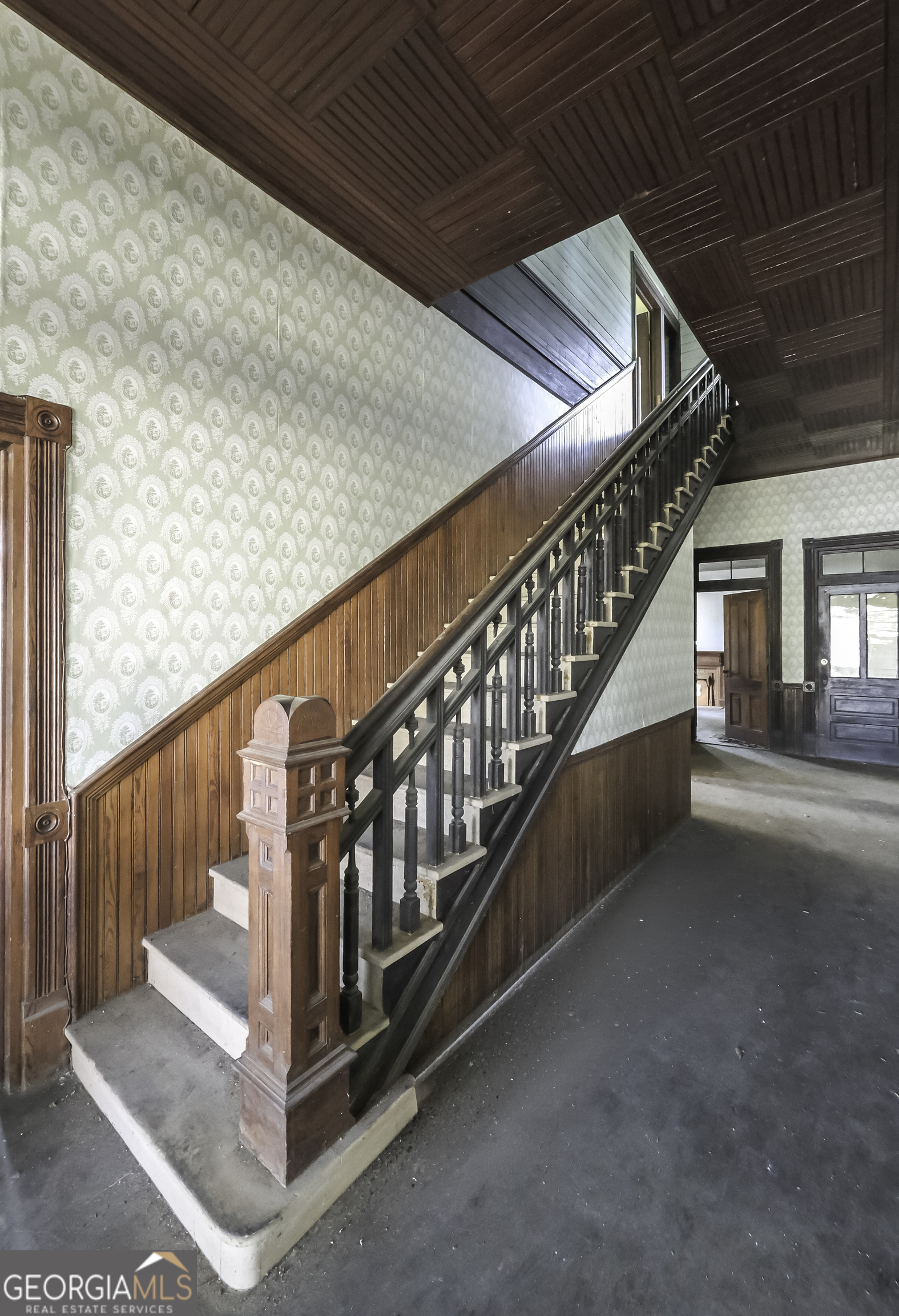 215 West Avenue Property Photo 7