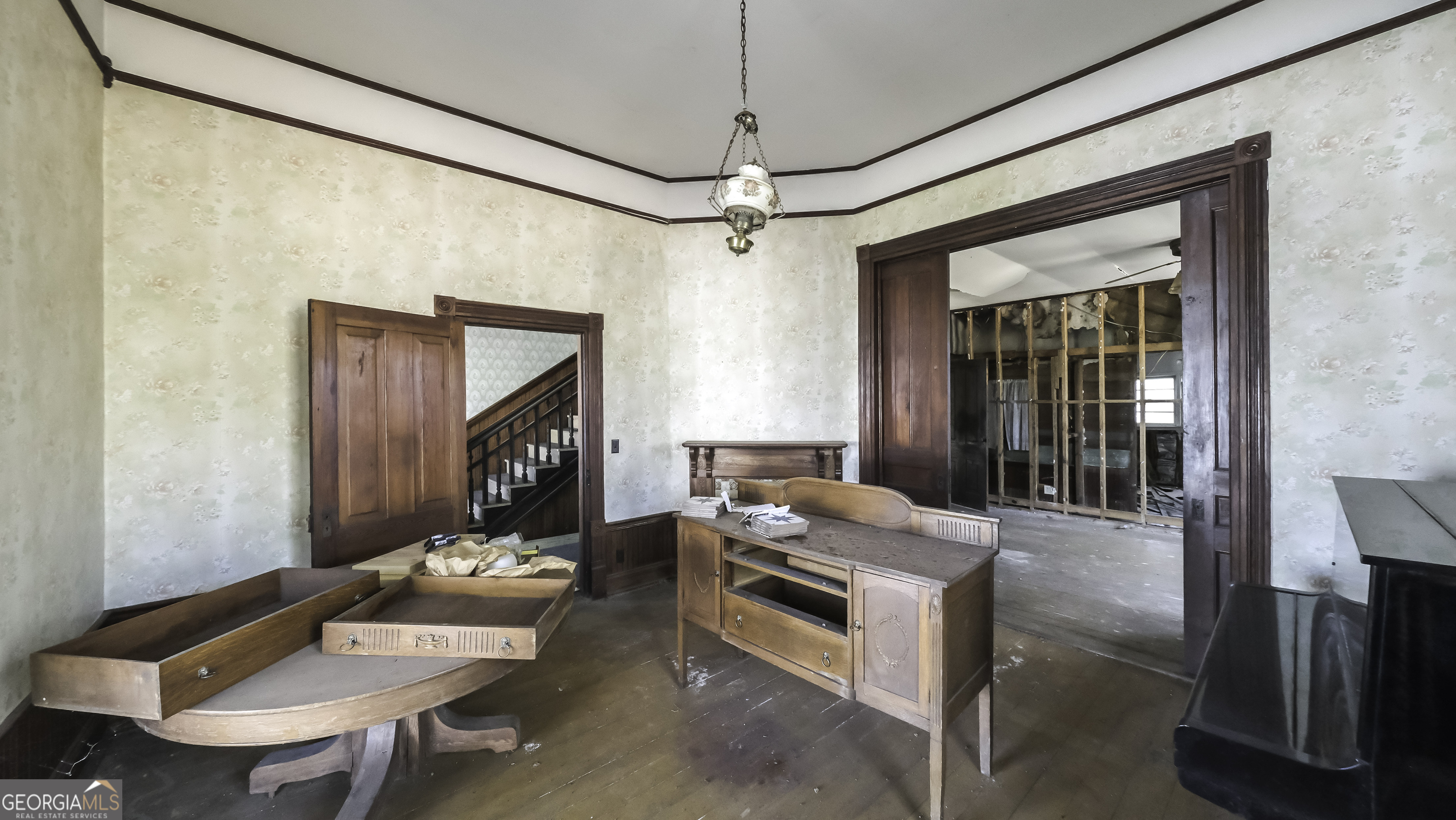 215 West Avenue Property Photo 8