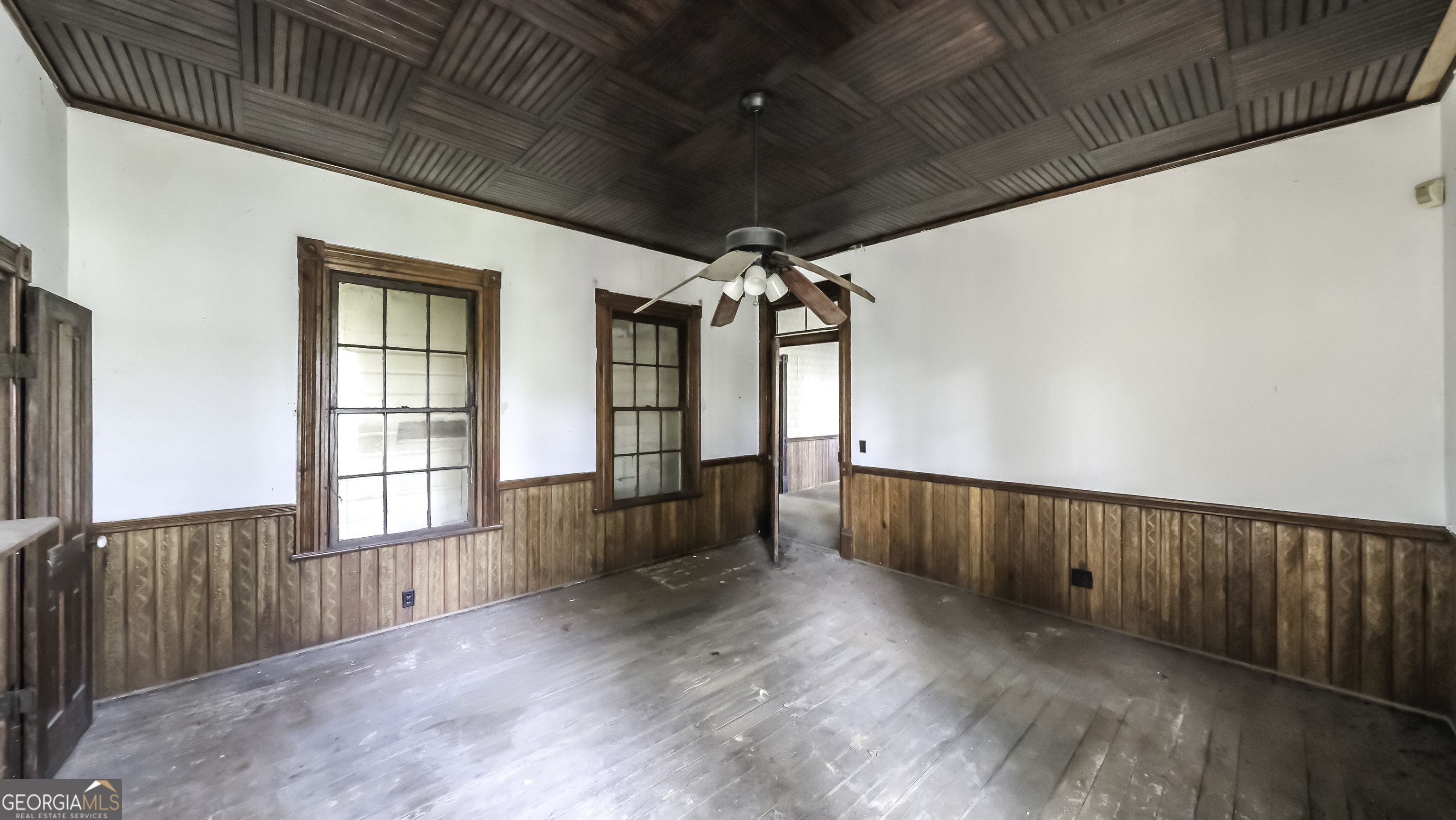 215 West Avenue Property Photo 14