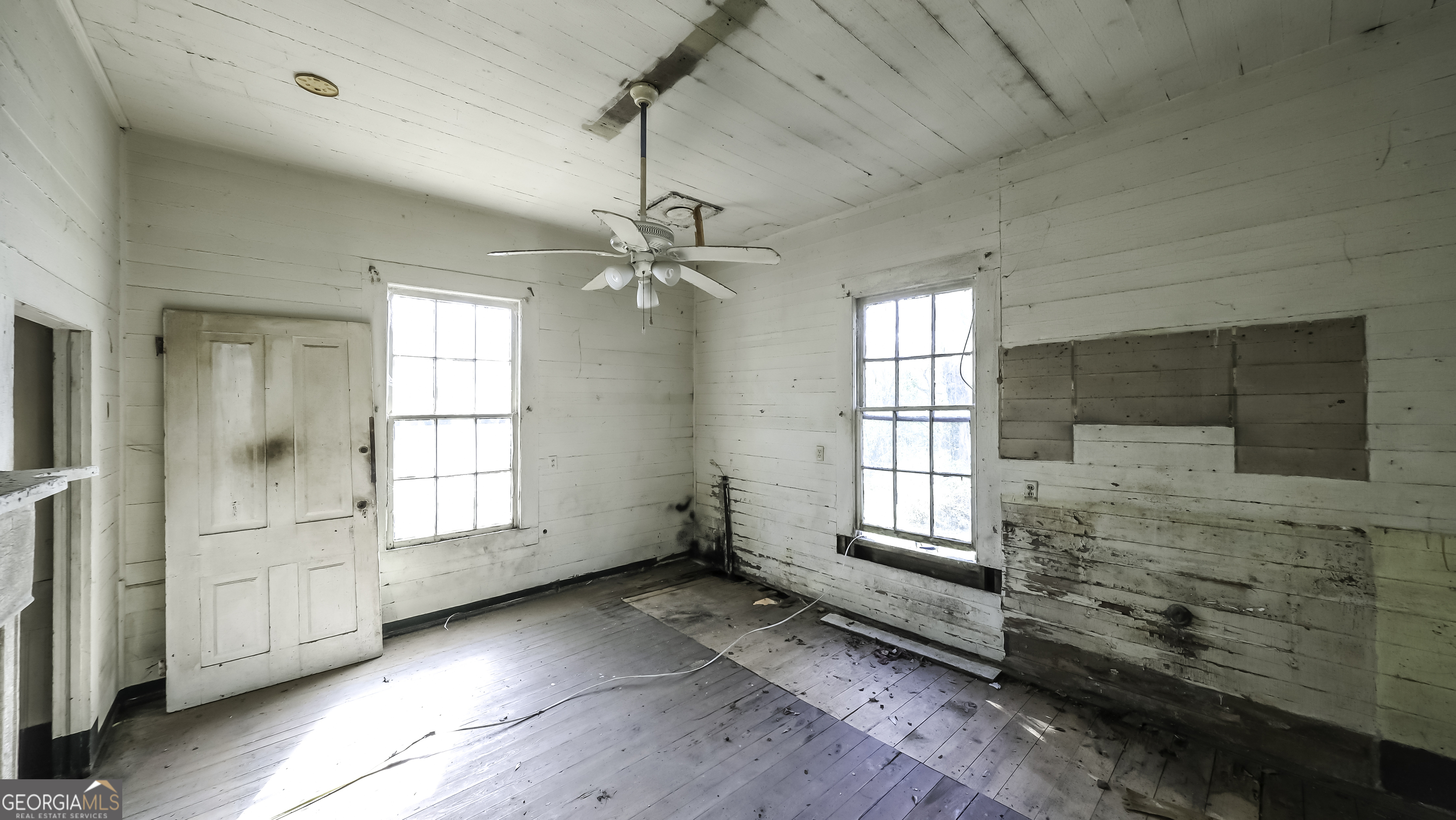 215 West Avenue Property Photo 24
