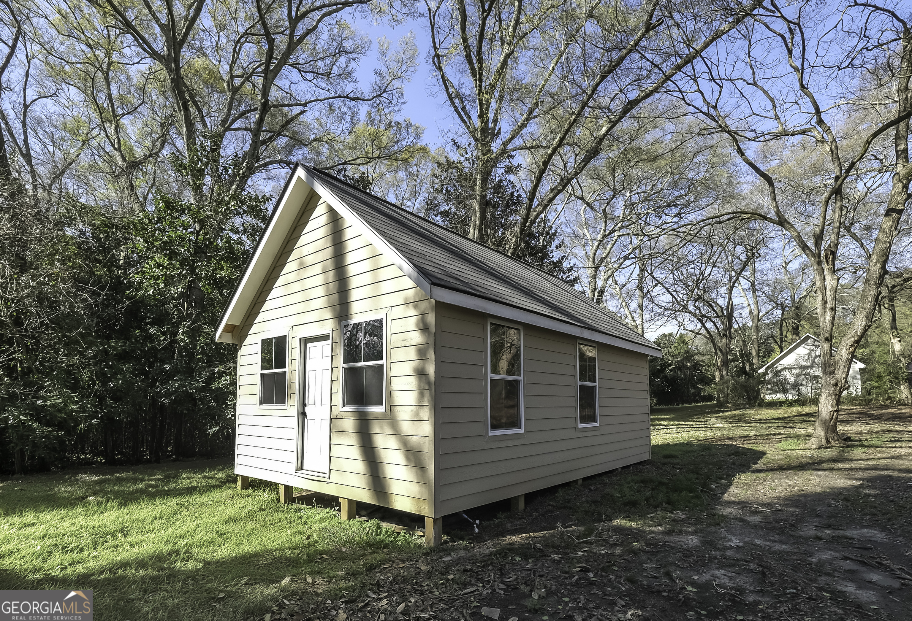 215 West Avenue Property Photo 27
