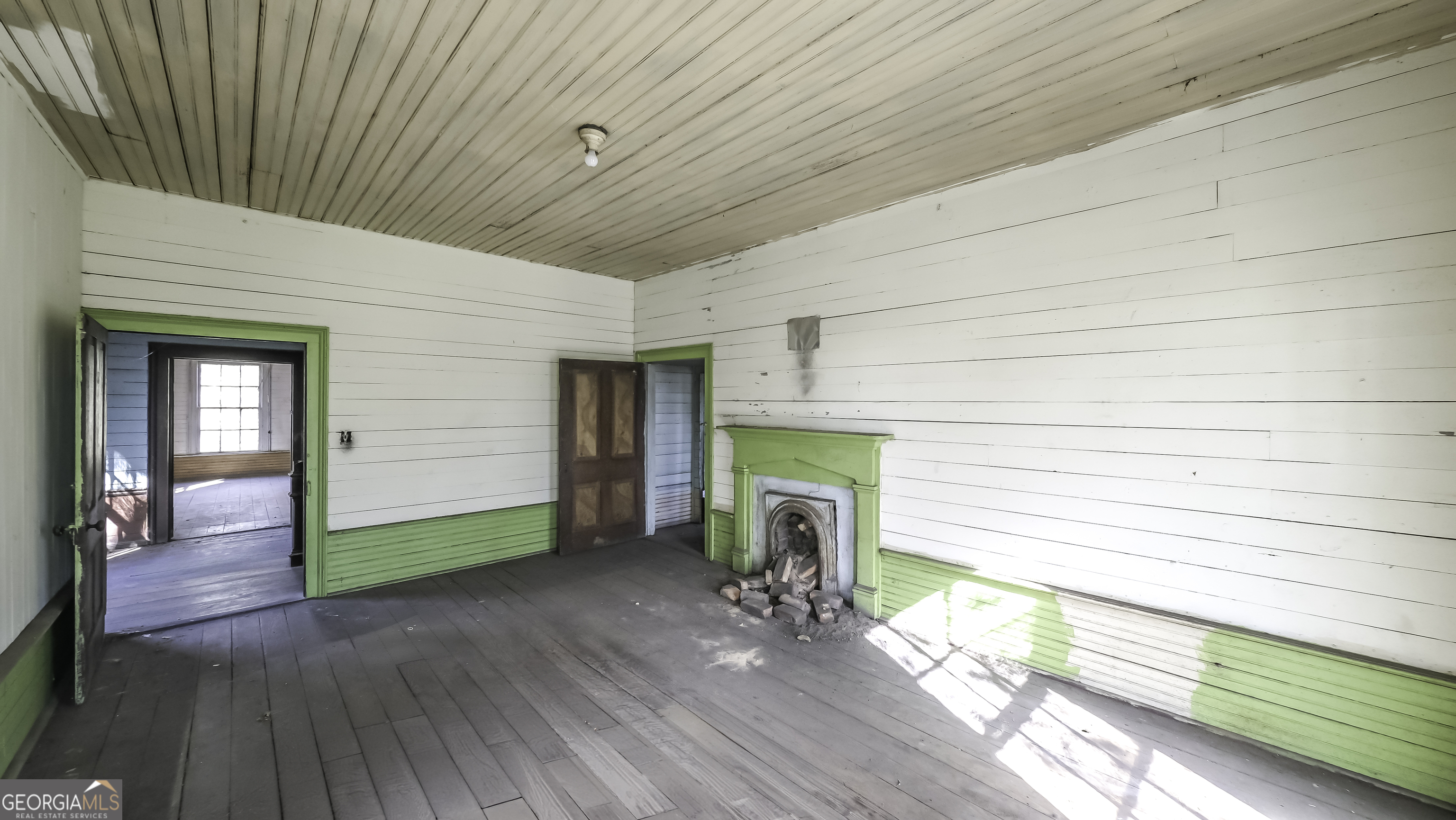 215 West Avenue Property Photo 32