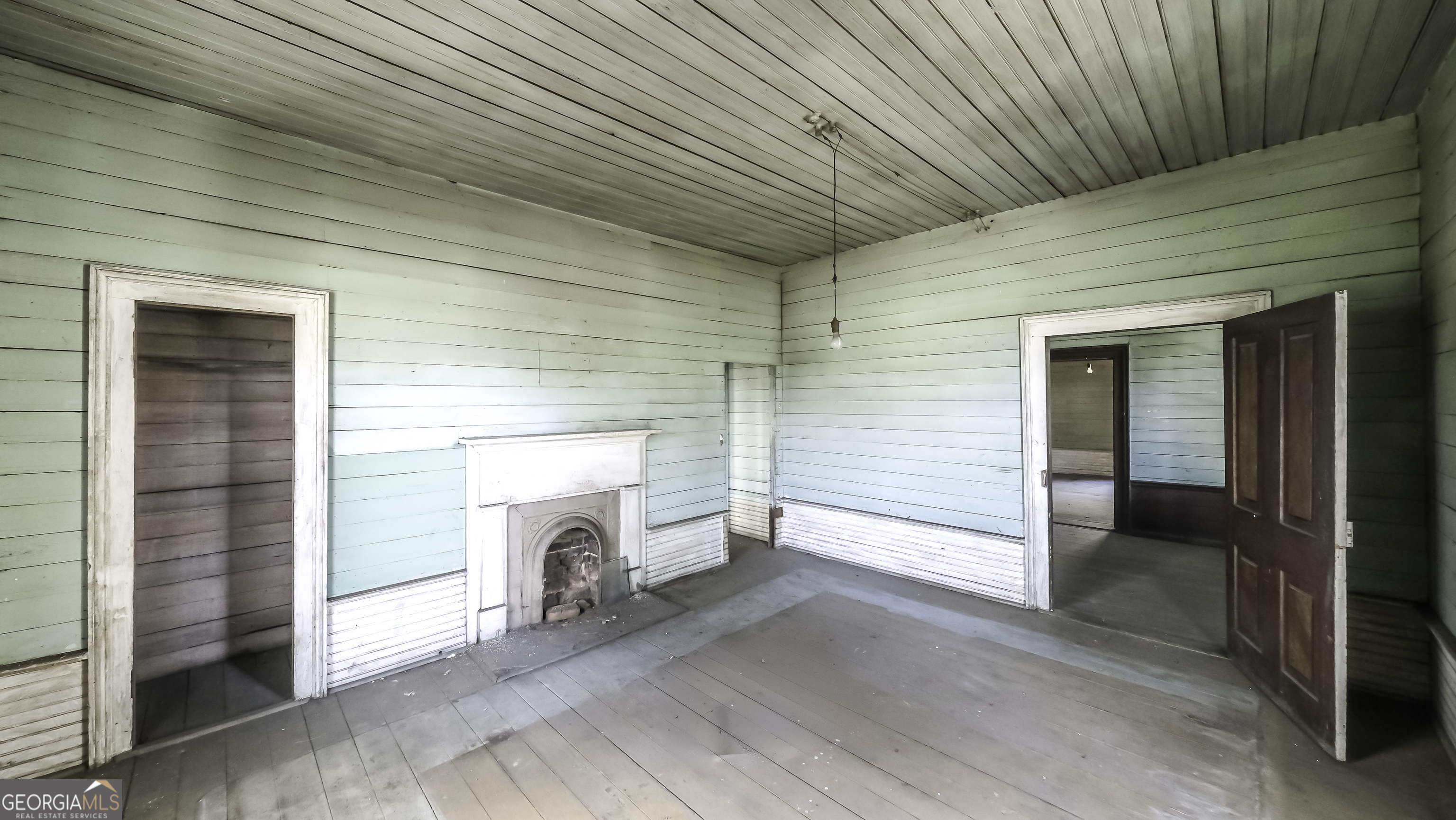 215 West Avenue Property Photo 35