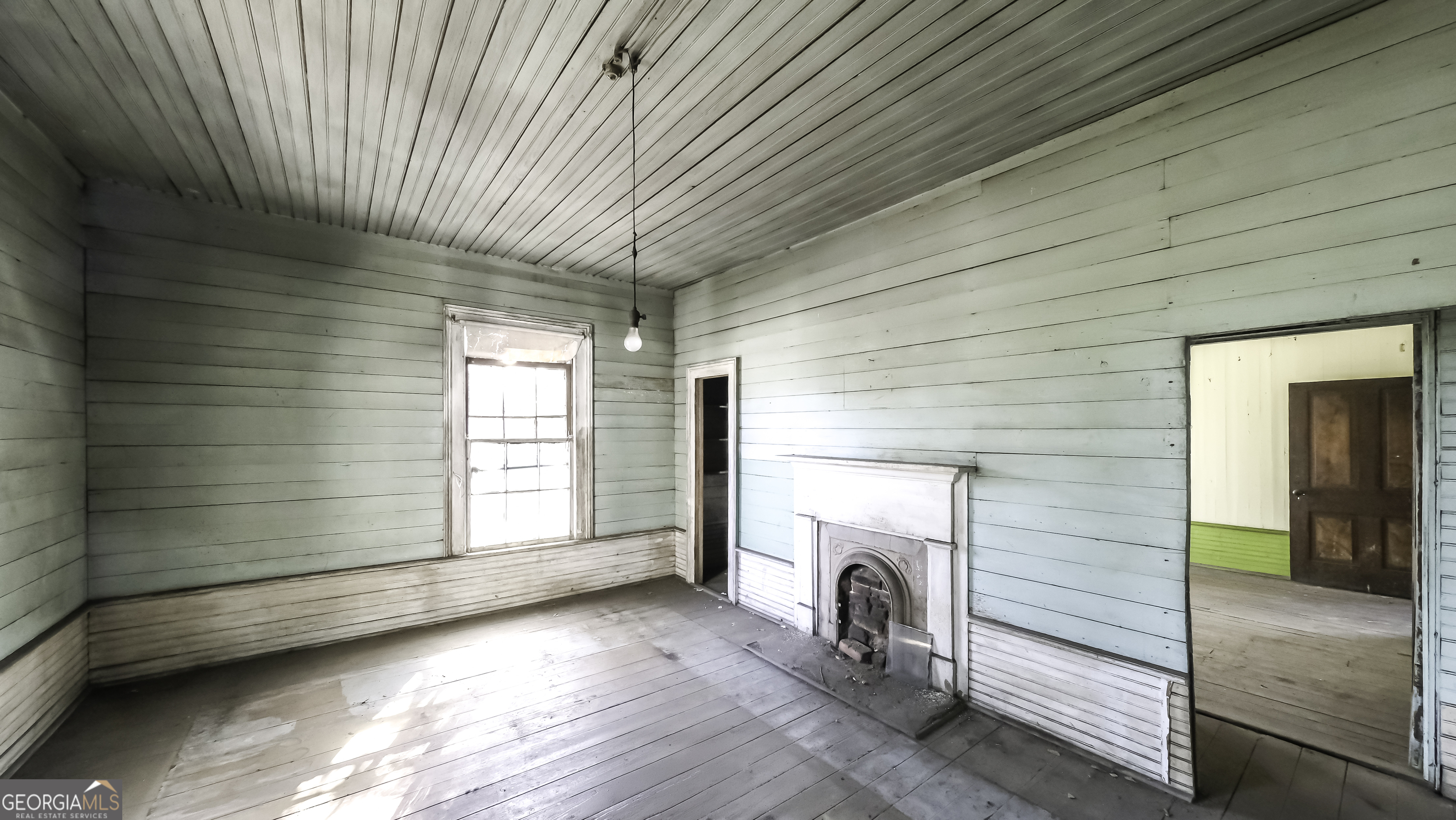 215 West Avenue Property Photo 37