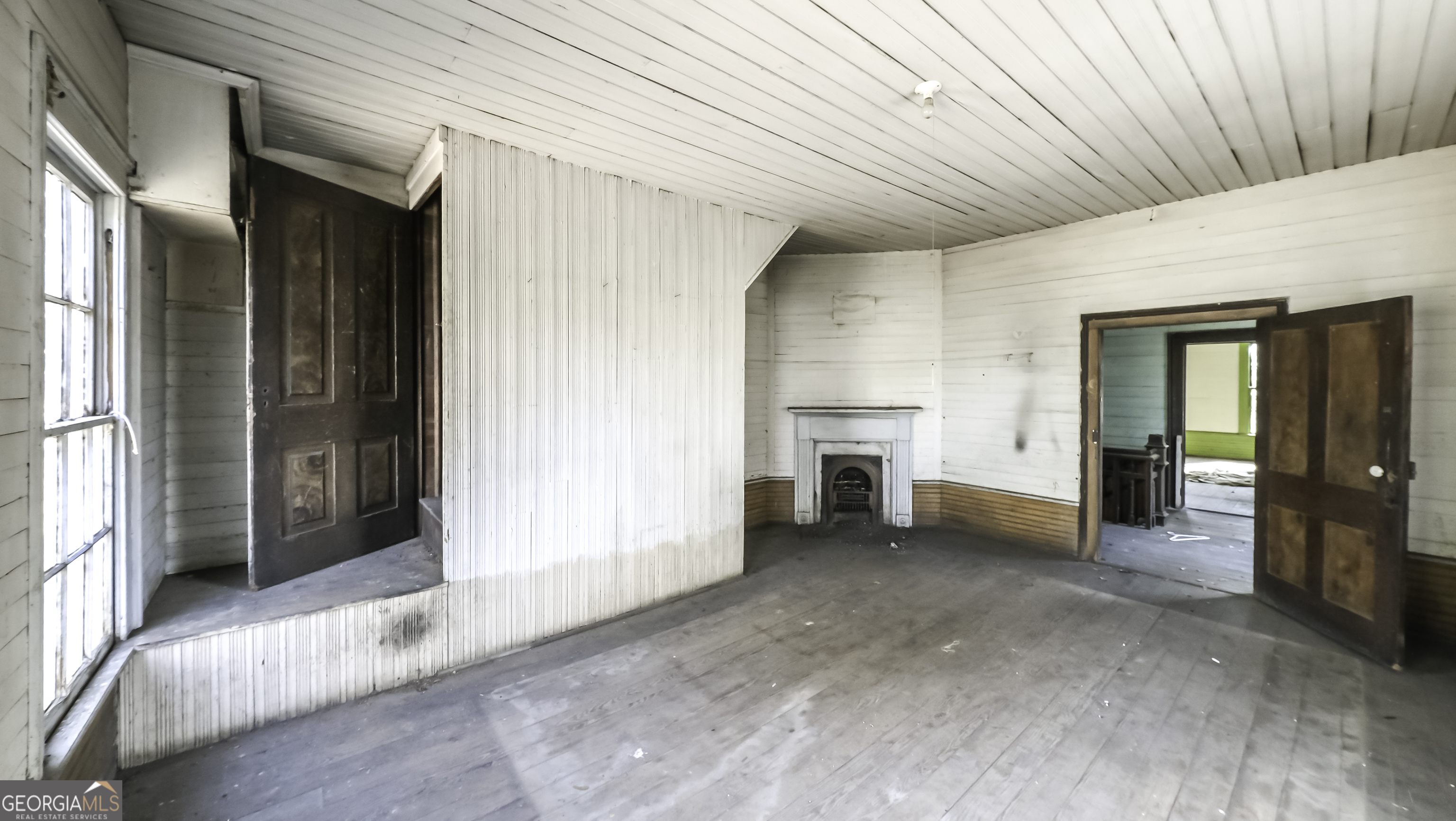 215 West Avenue Property Photo 42