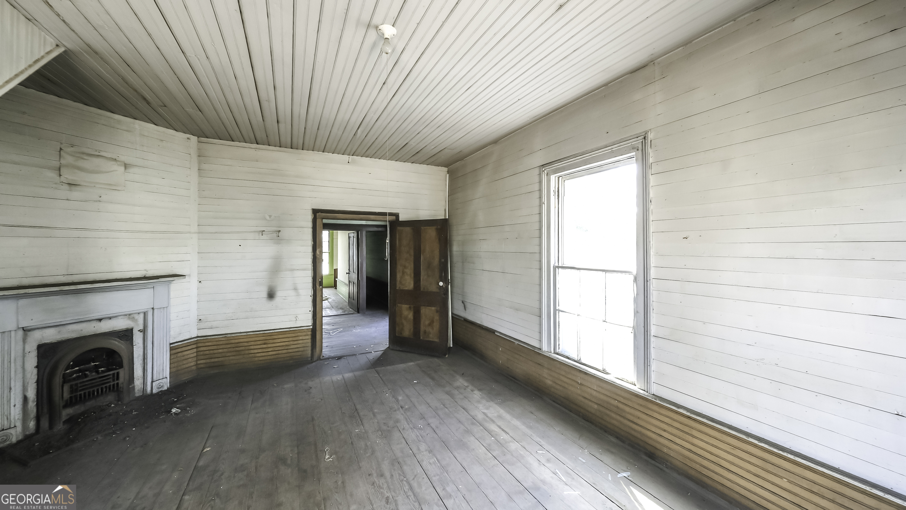215 West Avenue Property Photo 43