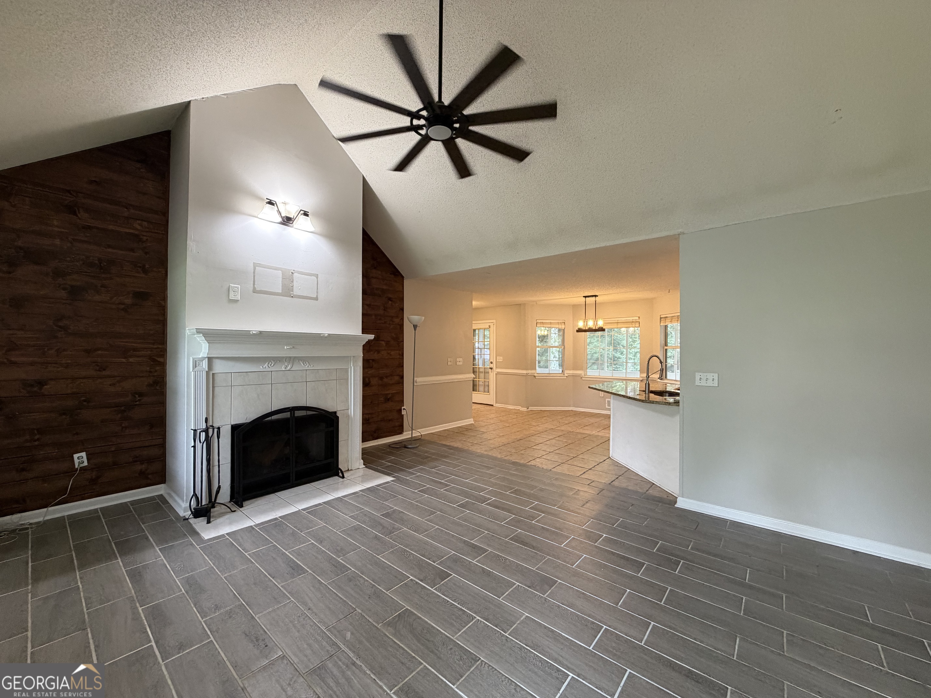 130 Lakefront Drive Property Photo 3