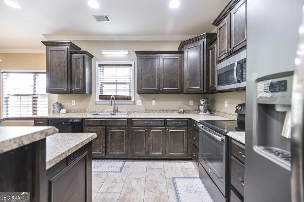 167 Cove Road Property Photo 8