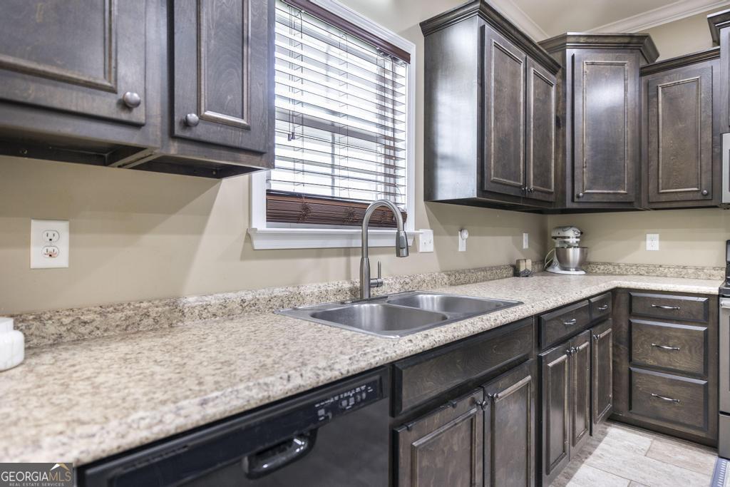 167 Cove Road Property Photo 10