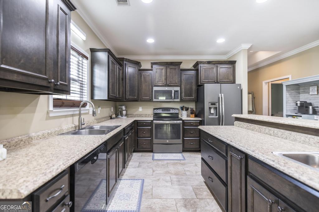 167 Cove Road Property Photo 11