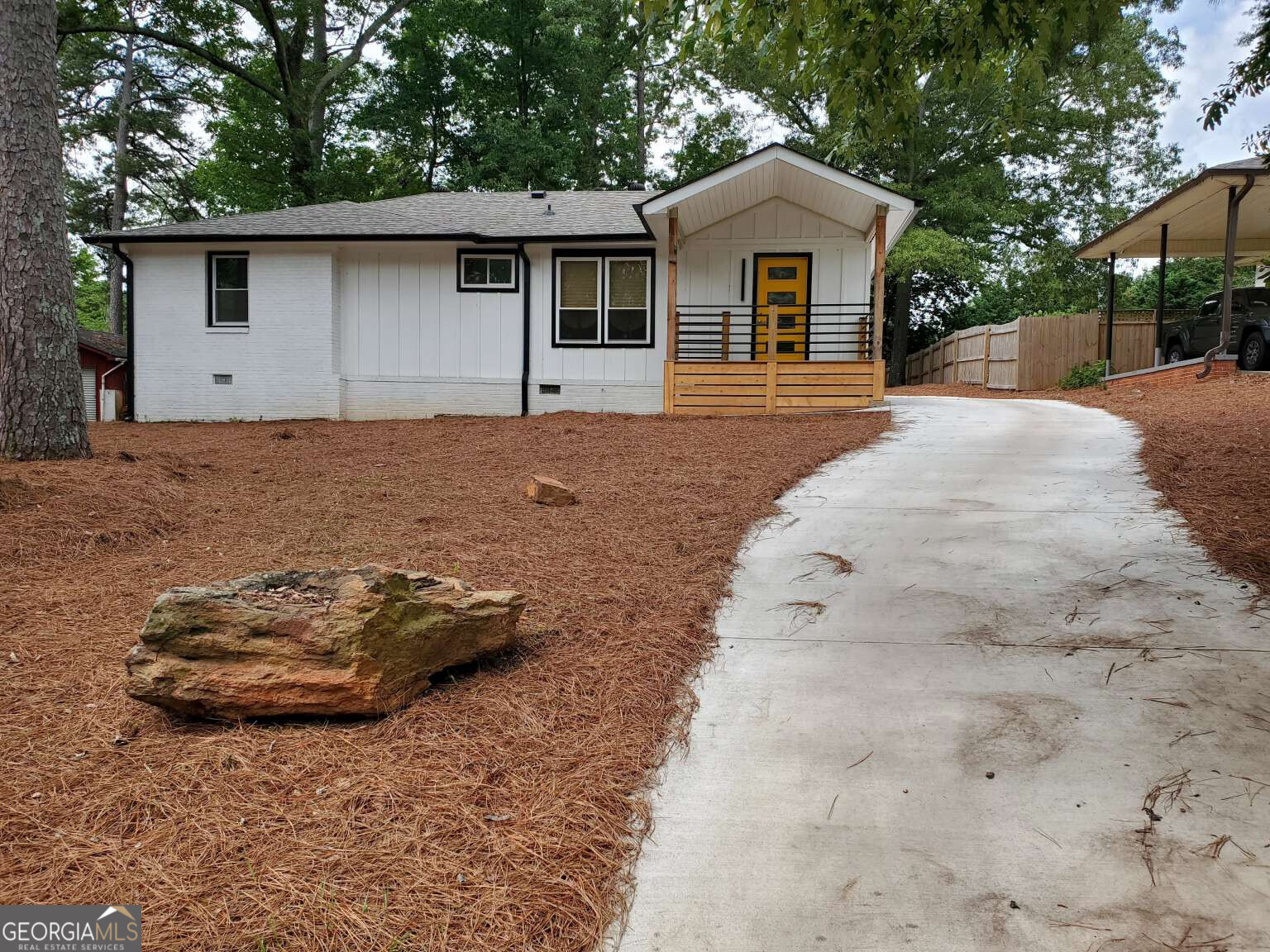 2056 Gober Avenue Se Property Photo 1