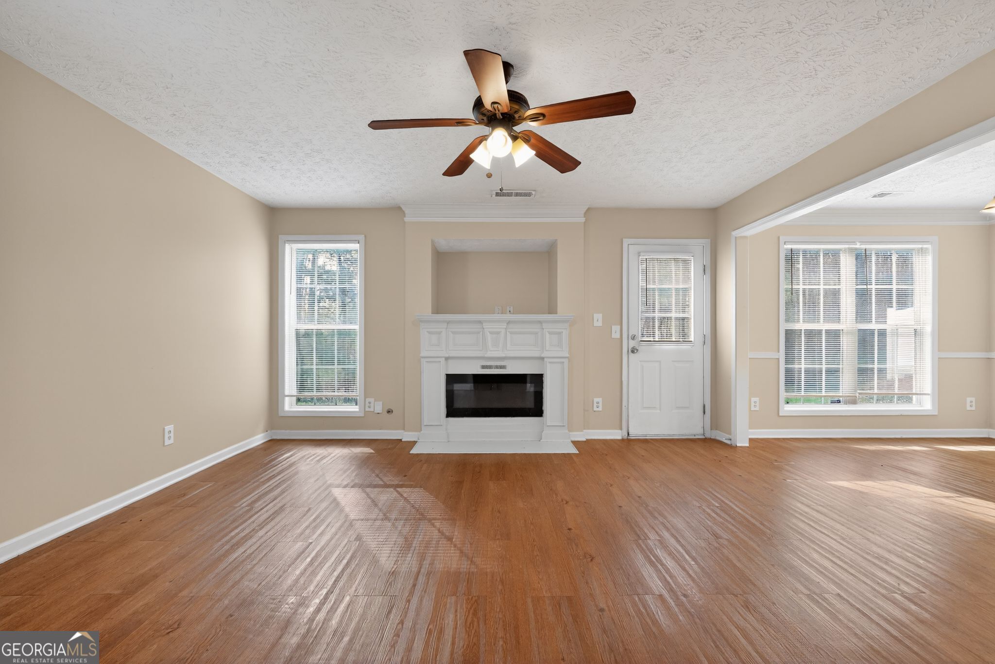 3885 Riverside Parkway Property Photo 14