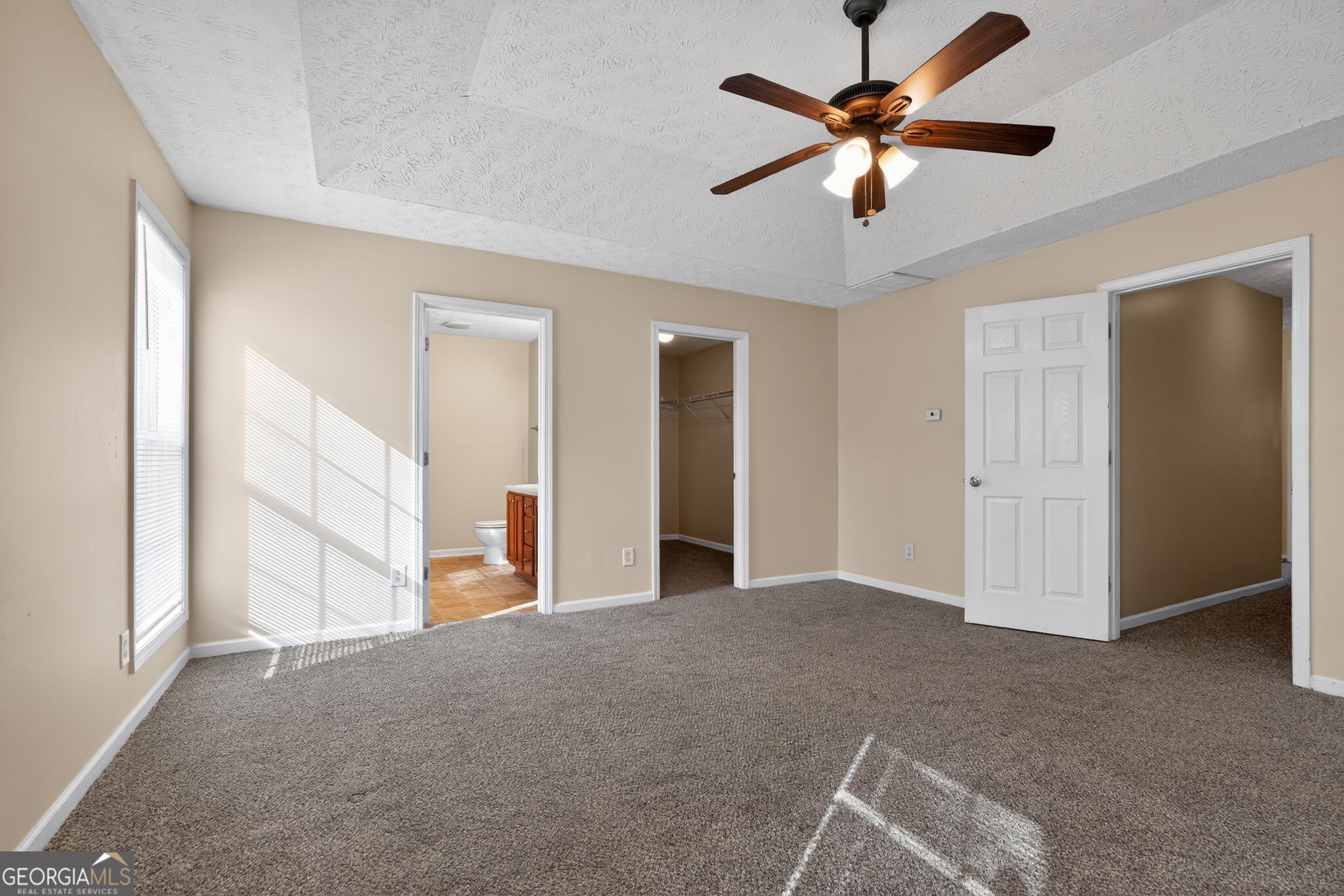3885 Riverside Parkway Property Photo 21