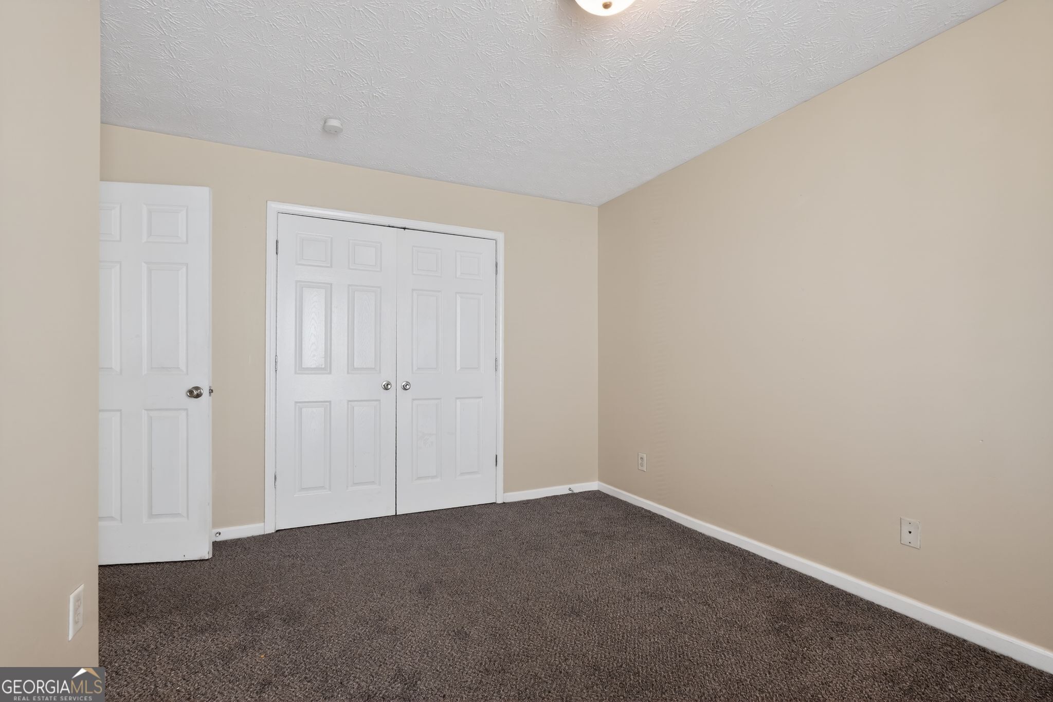3885 Riverside Parkway Property Photo 24