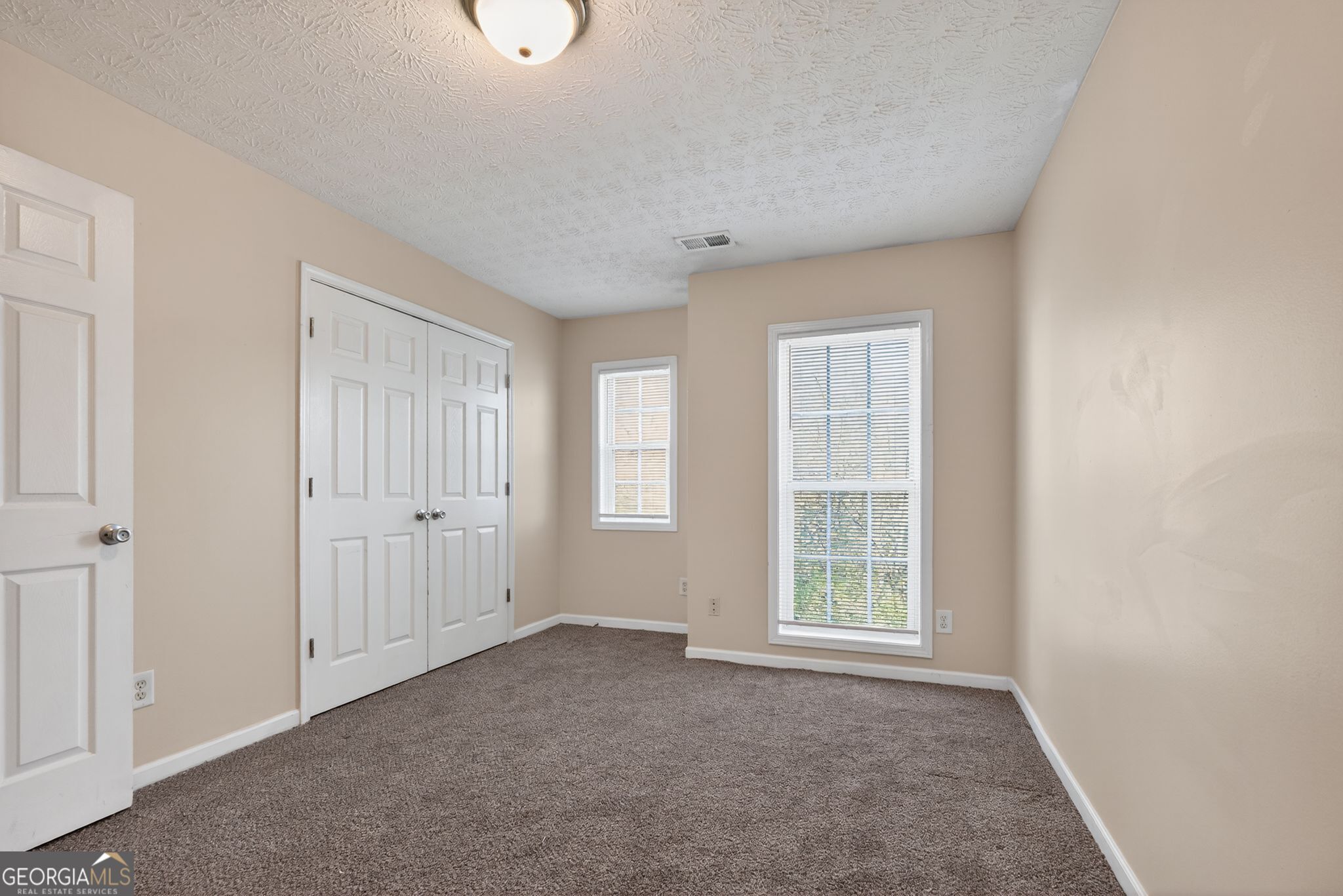 3885 Riverside Parkway Property Photo 27