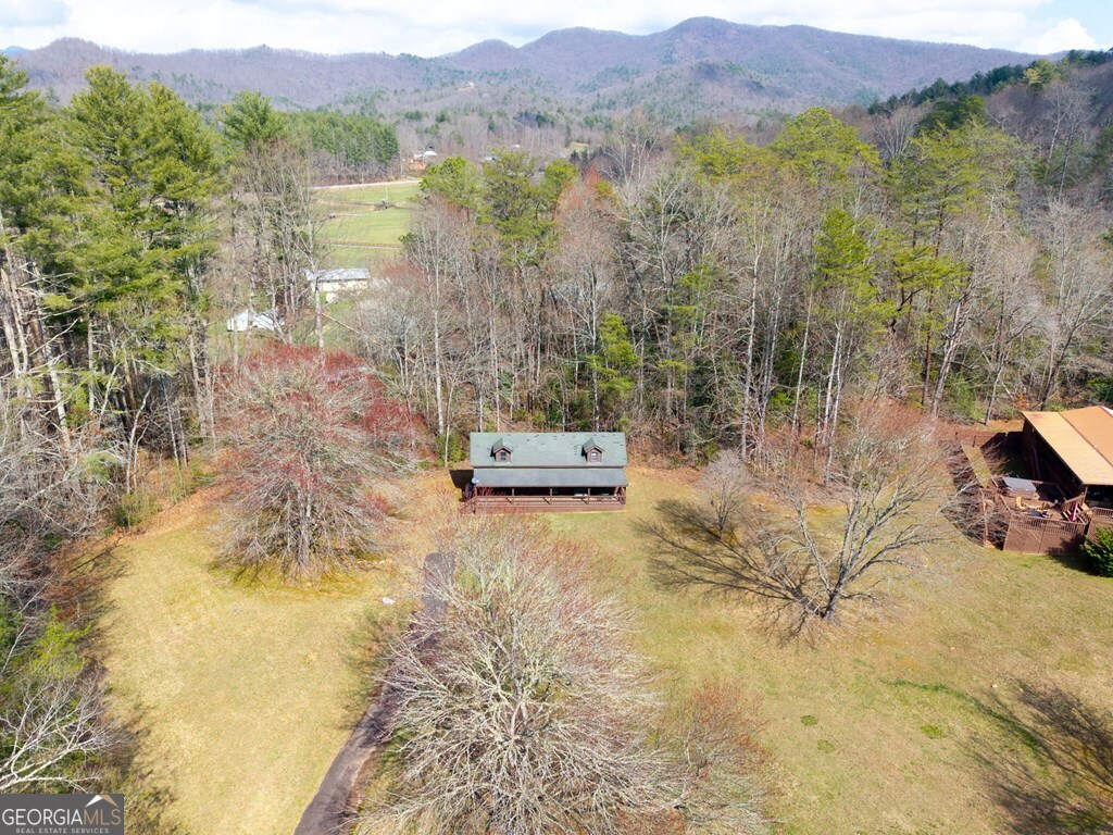 1852 Deer Run Circle Property Photo 3