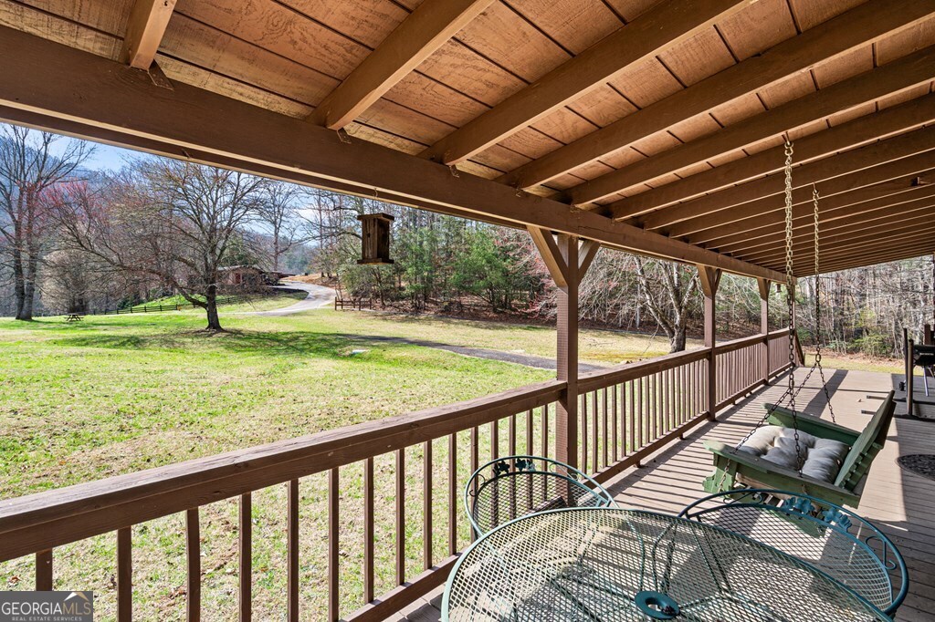 1852 Deer Run Circle Property Photo 4