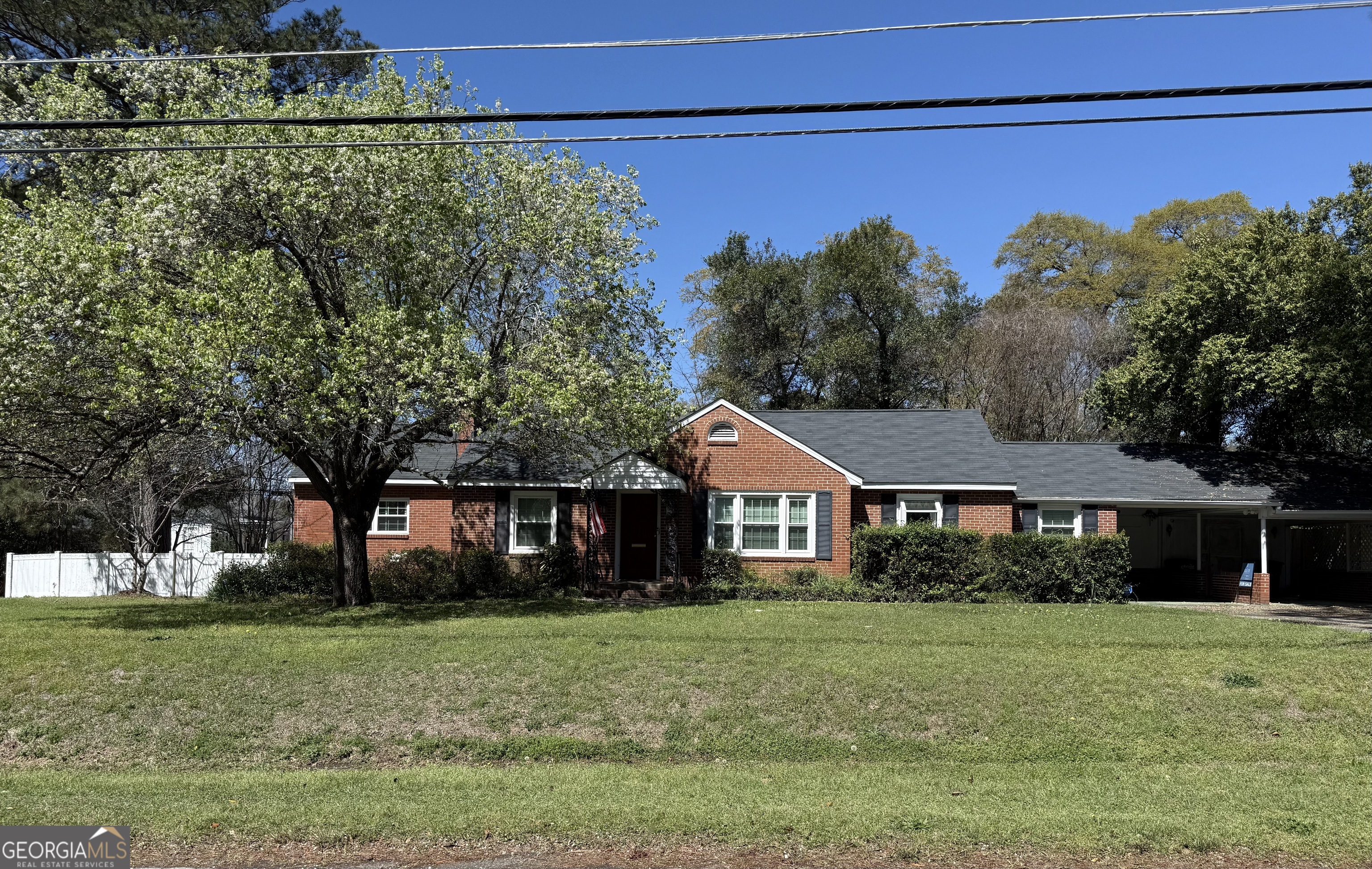 208 Vista Circle Property Photo 1