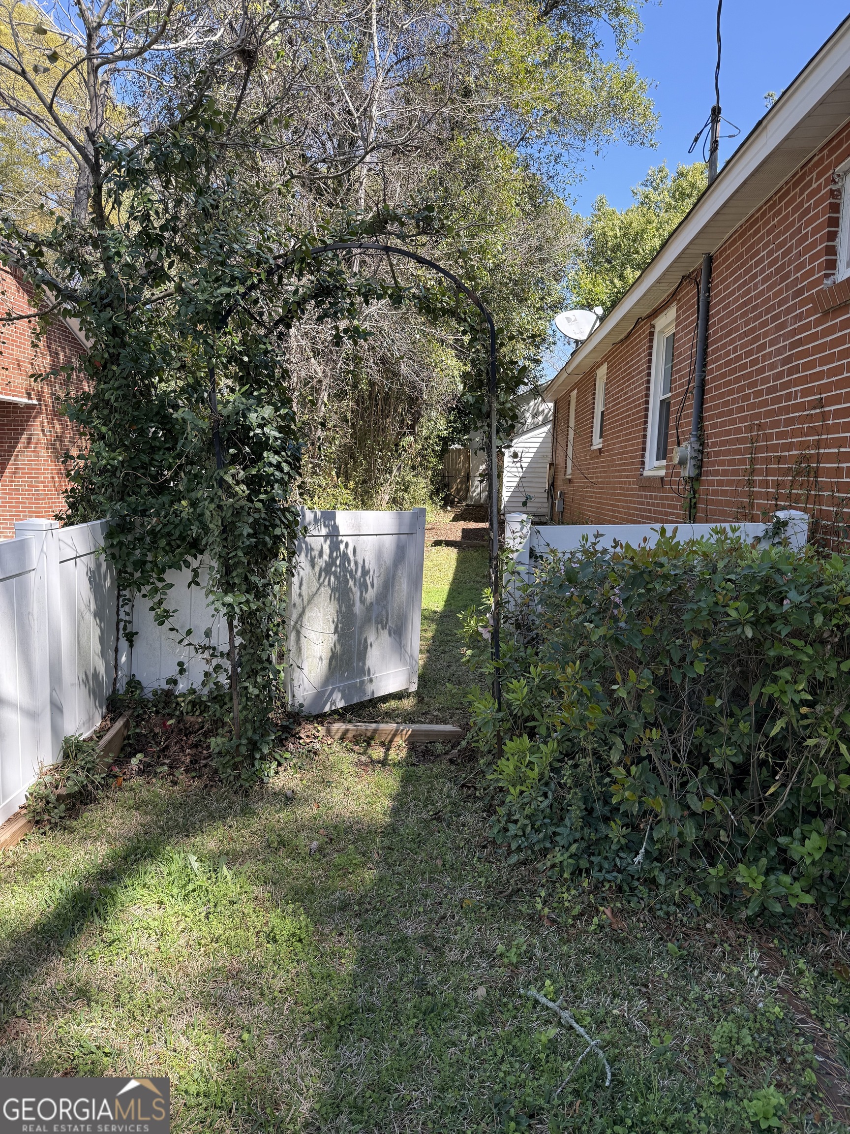 208 Vista Circle Property Photo 13