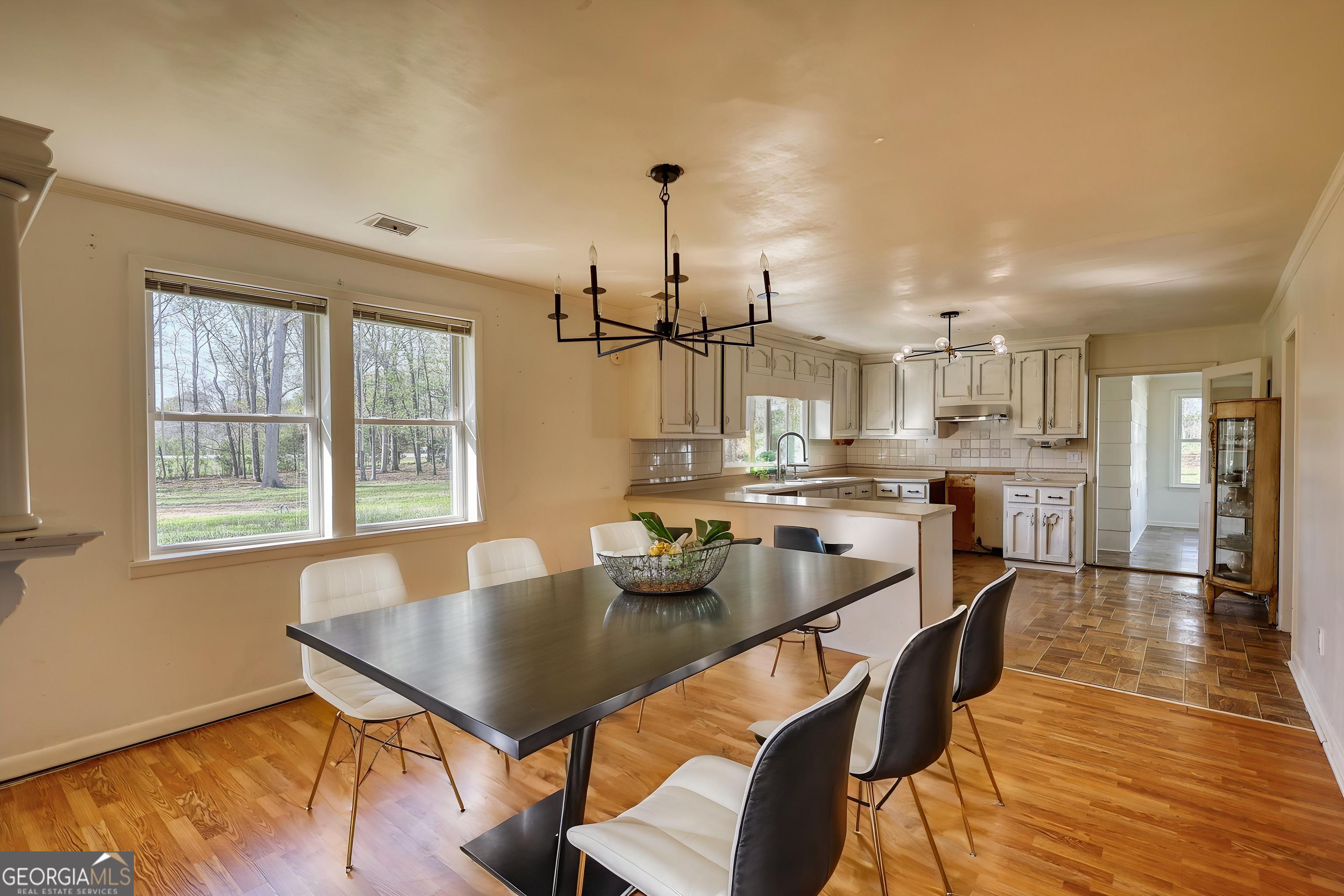 10 Wolfskin Road Property Photo 8