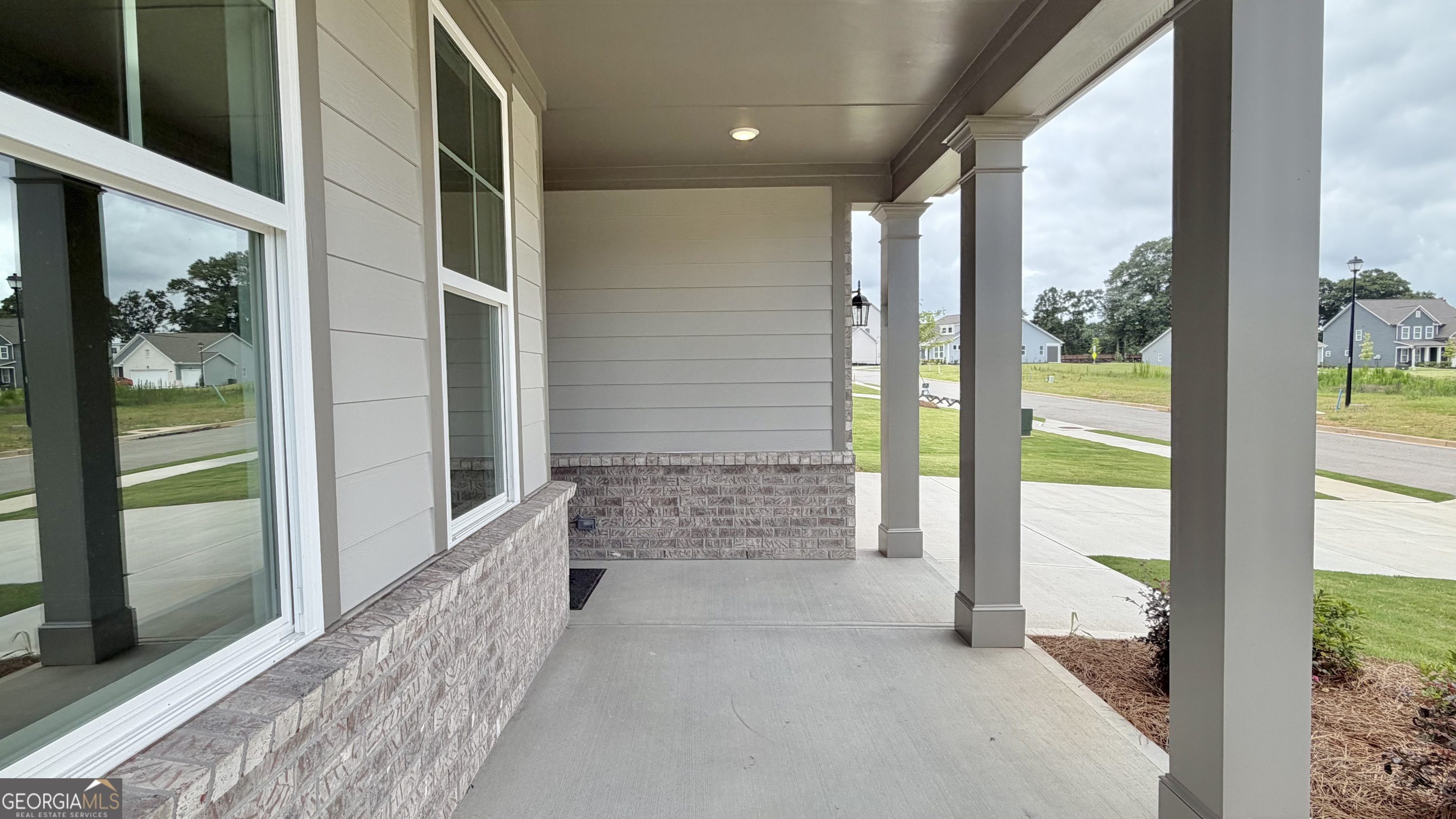 507 Grand Wehunt Drive Property Photo 3