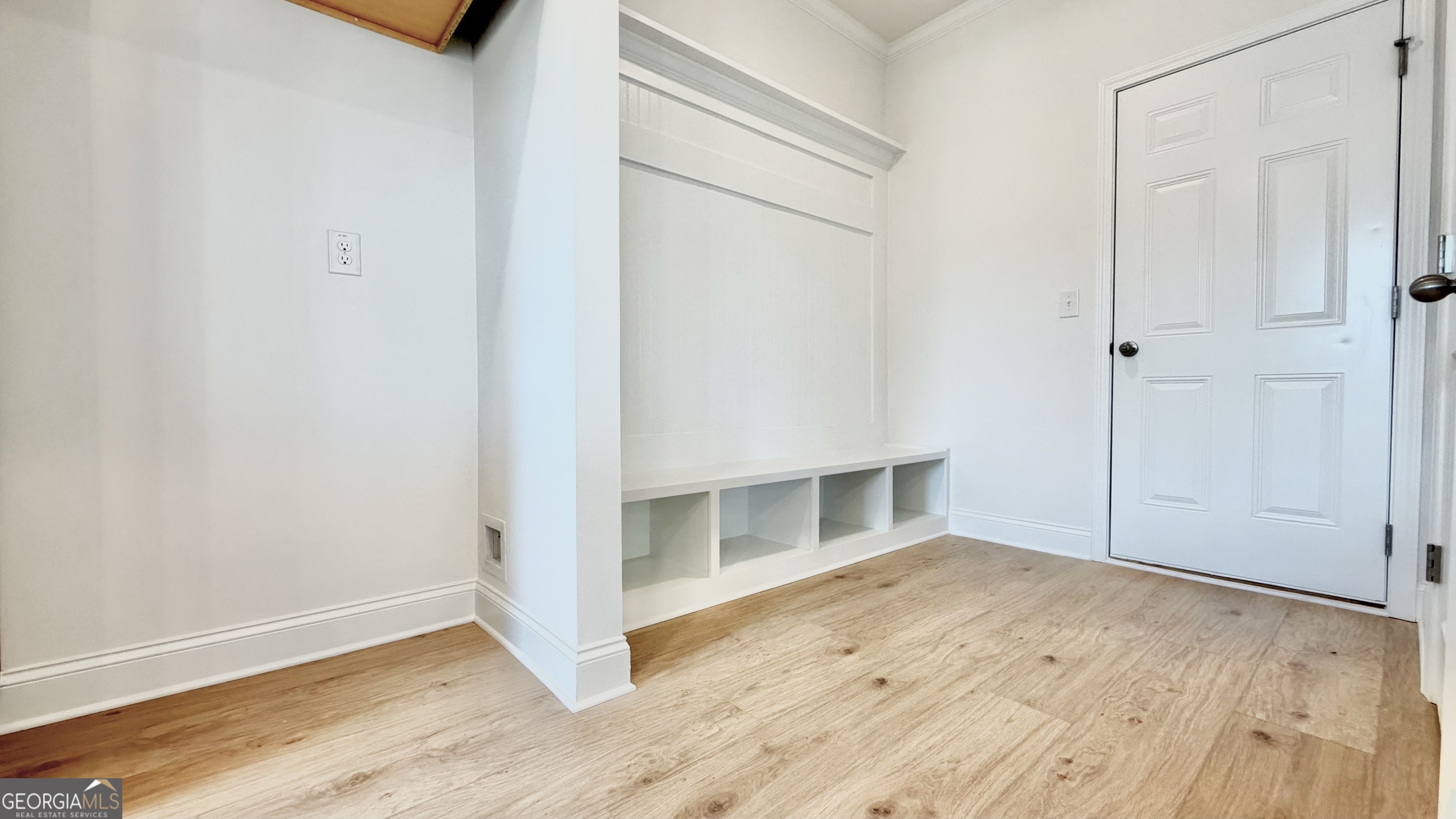 507 Grand Wehunt Drive Property Photo 12