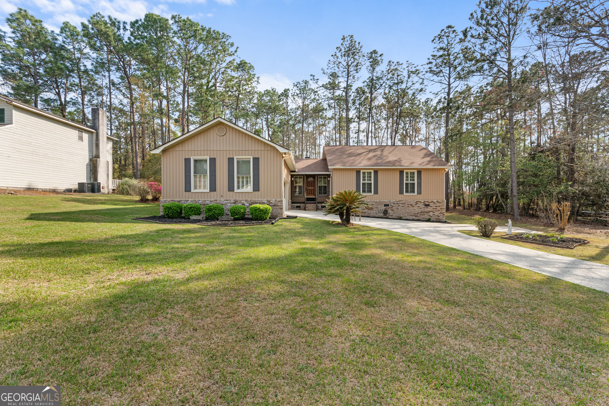 124 Evergreen Drive Property Photo 1
