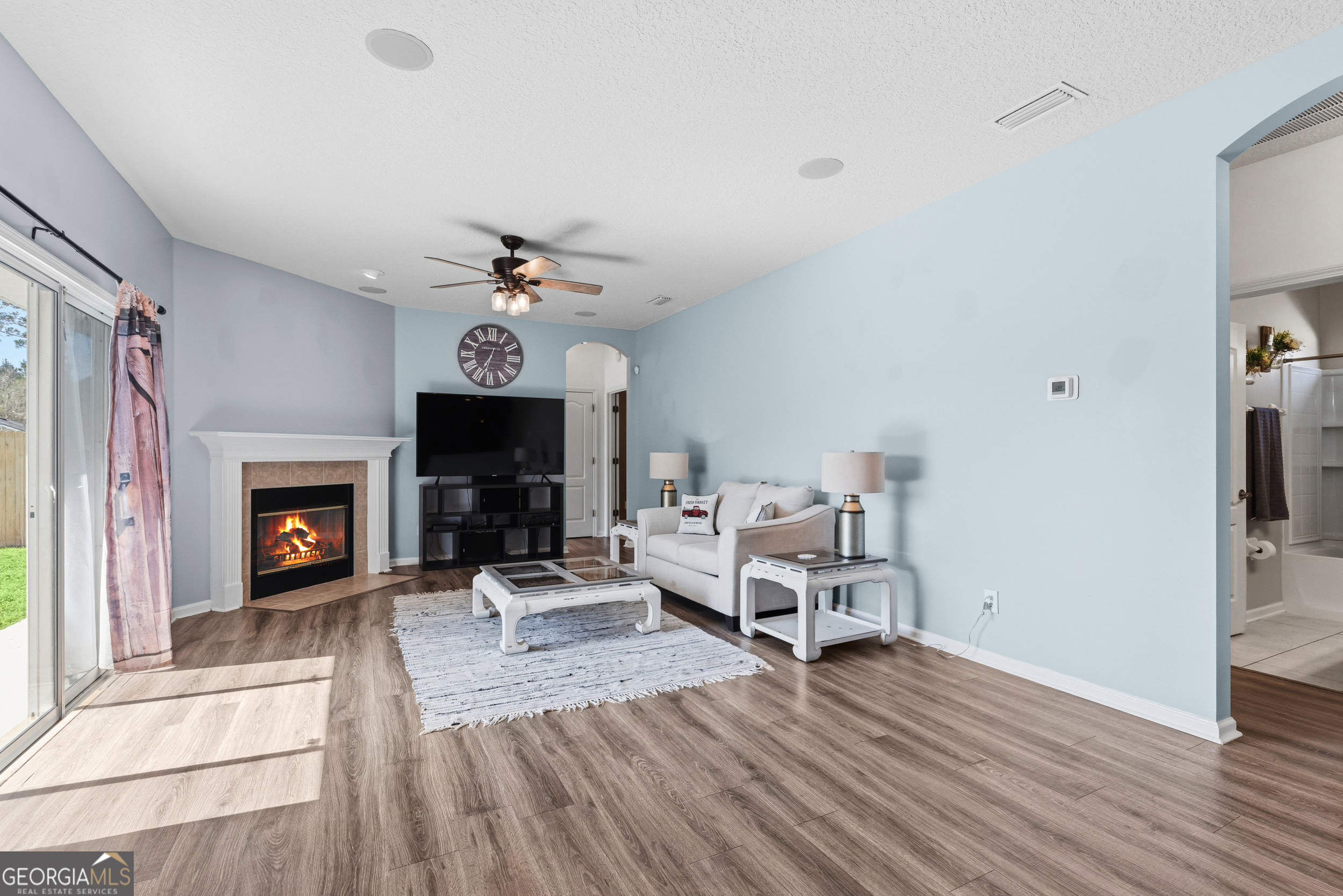 45095 Dutton Way Property Photo 17