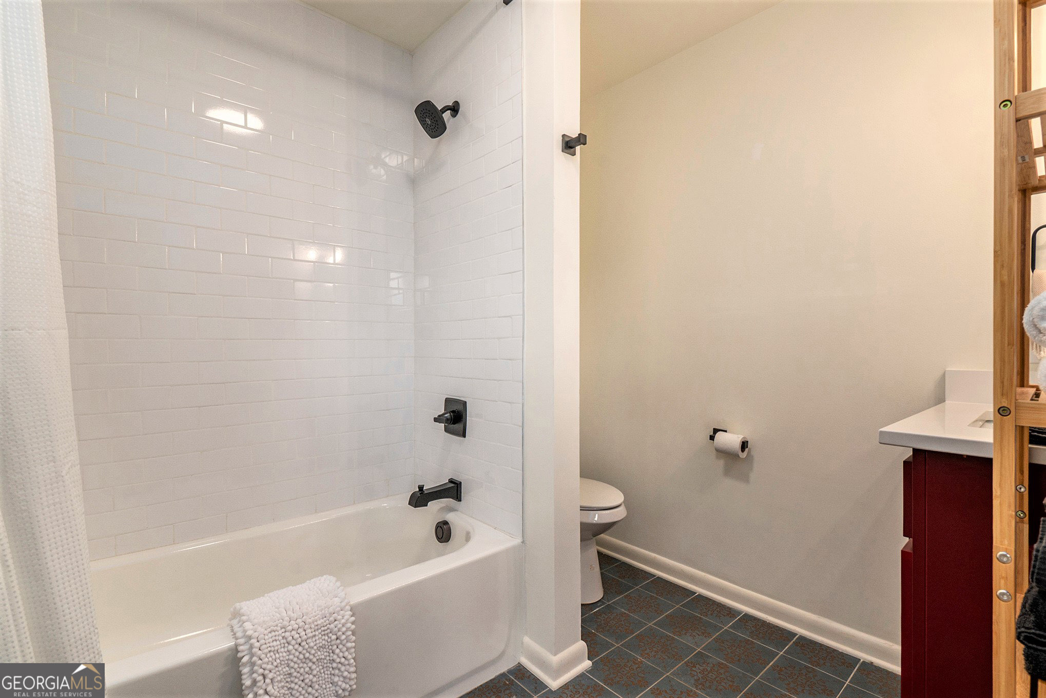 834 Lower Bell Creek Road Property Photo 15