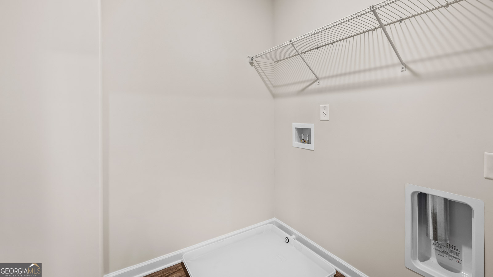 408 Reflection Drive Property Photo 16
