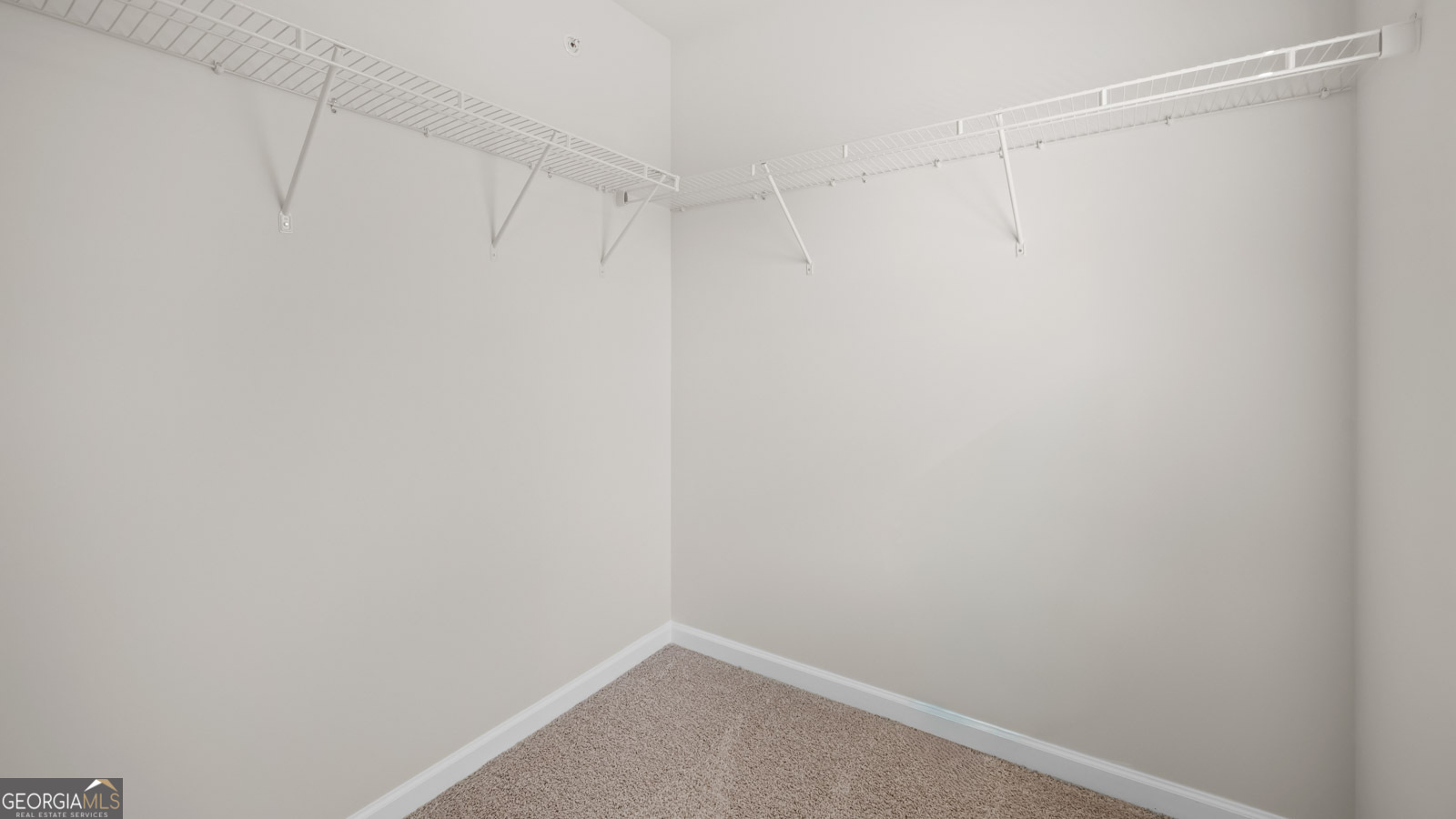 408 Reflection Drive Property Photo 21