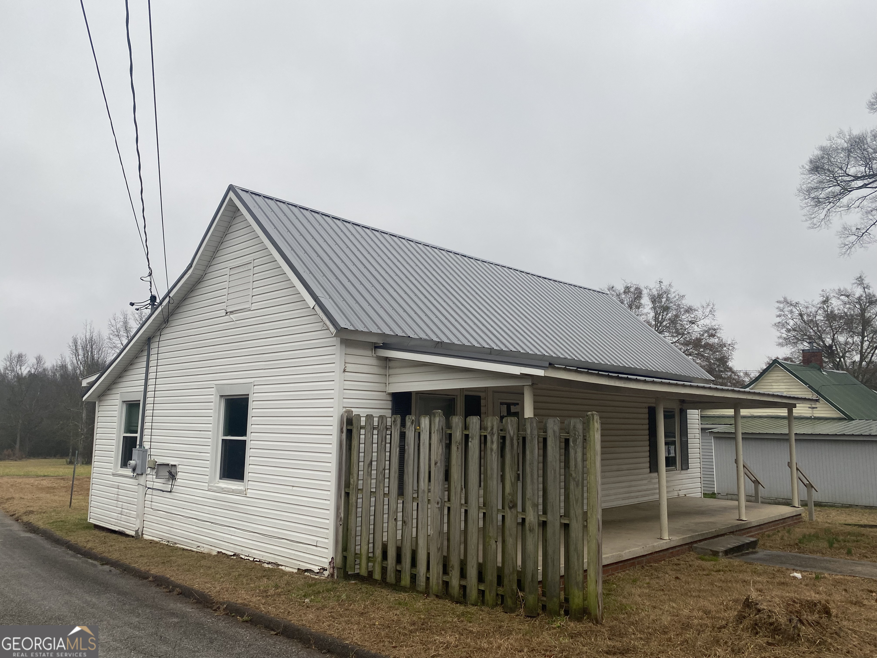 195 Seventh Street Property Photo 2
