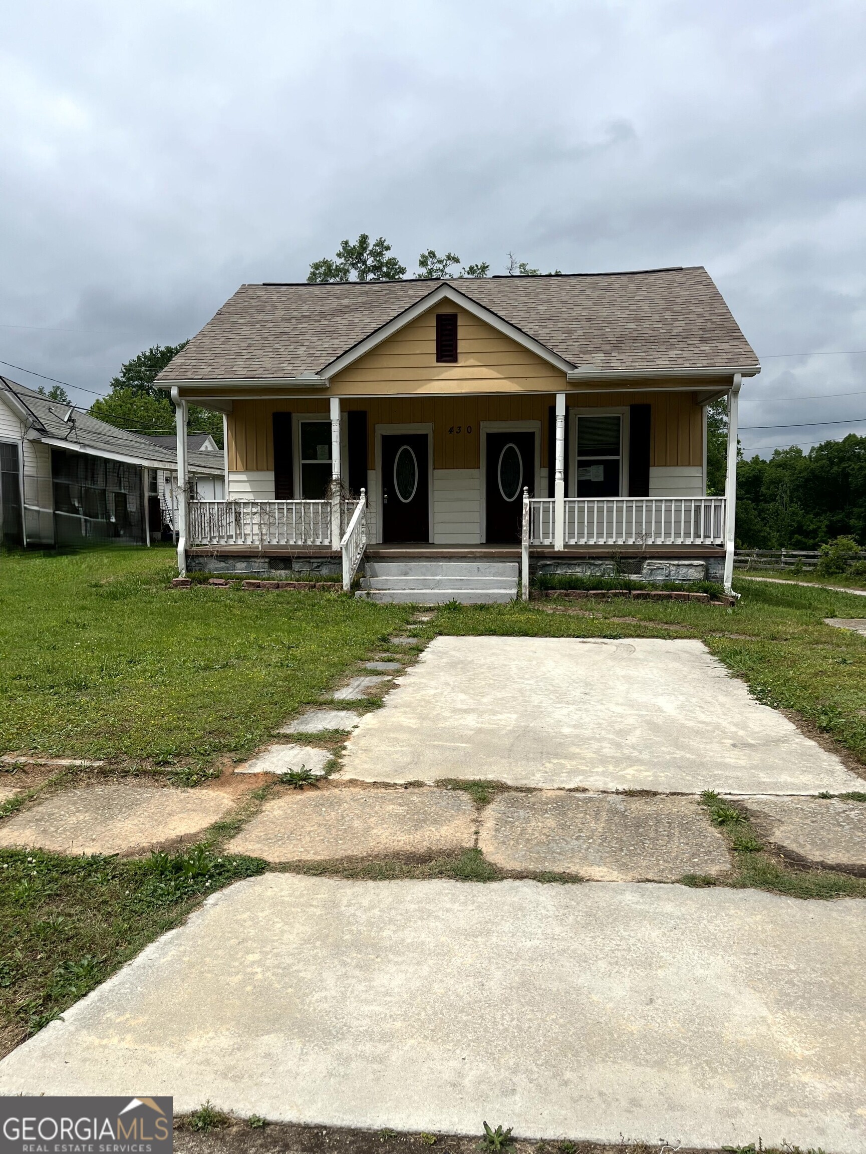 430 Knight Street Property Photo 1