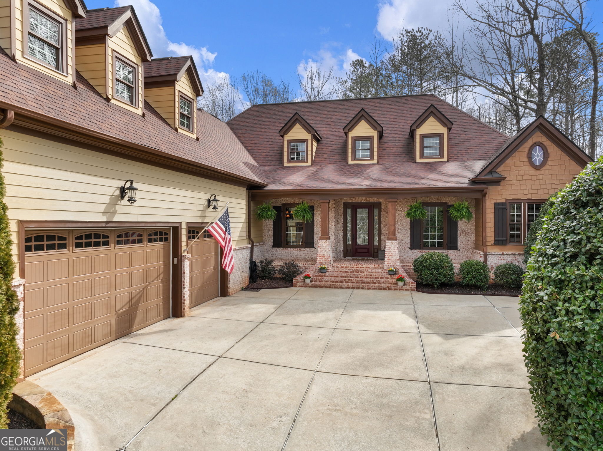 6147 Golf View Court Property Photo 1