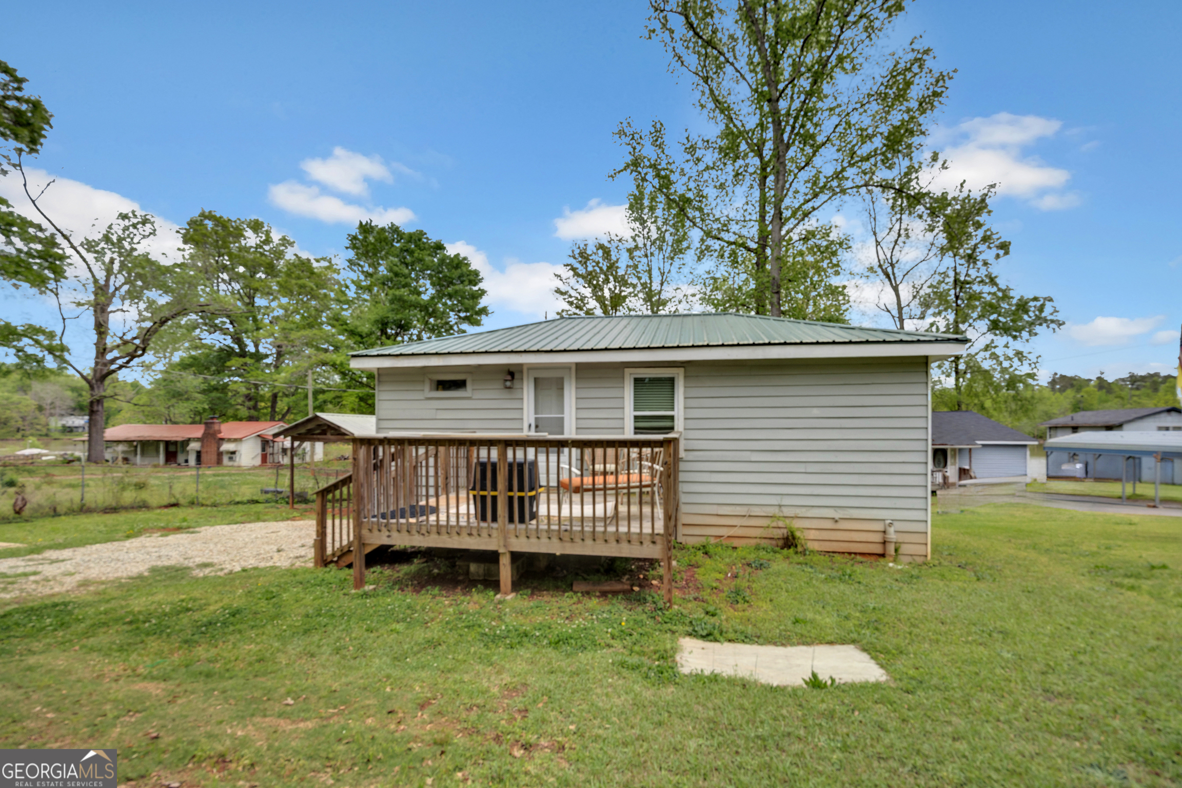 175 Cherokee Drive Property Photo 1