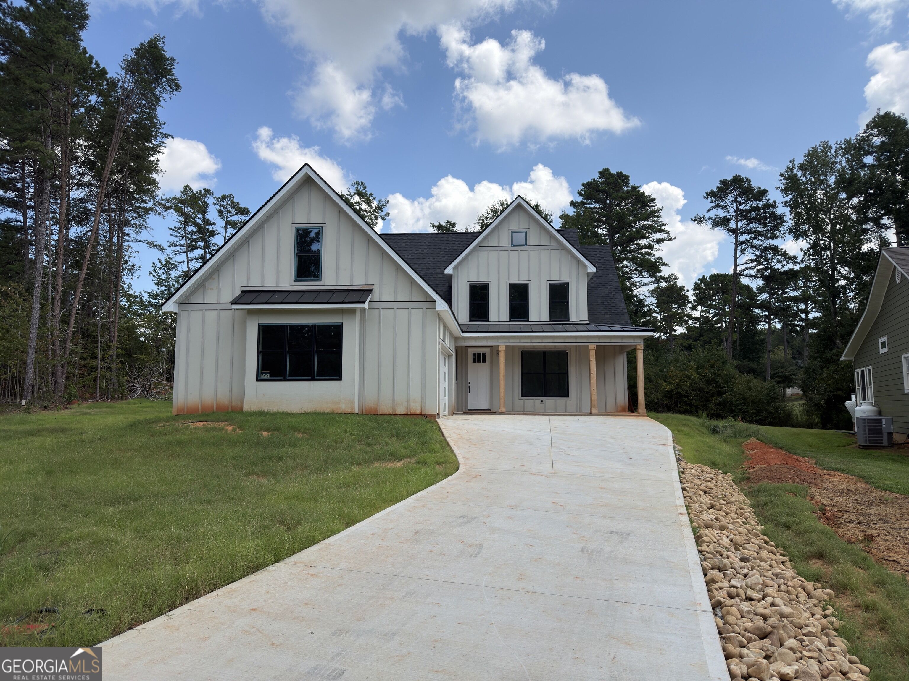 214 Bunker Lane Property Photo 1