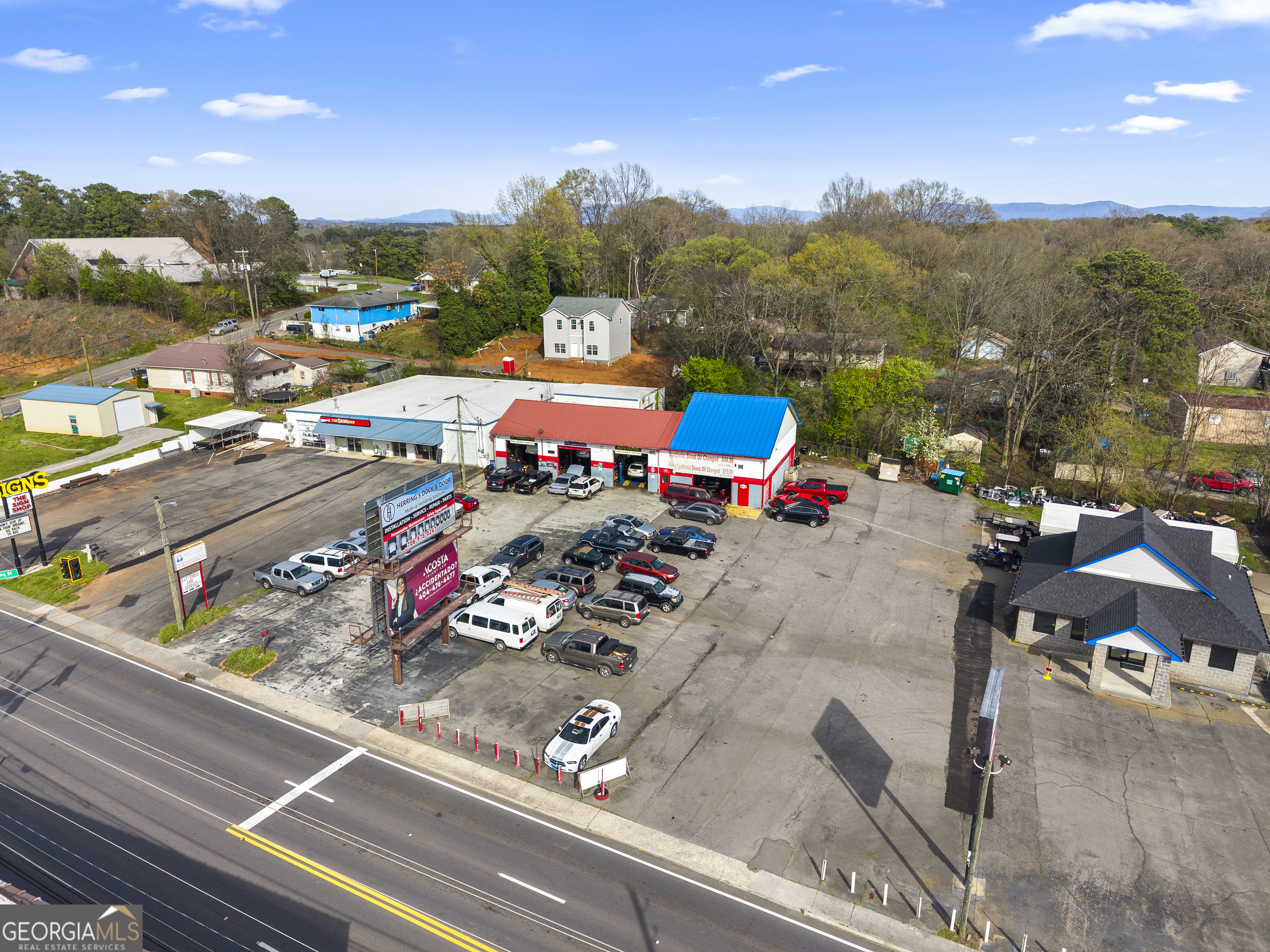 712 / 710 Glenwood Avenue Property Photo 4