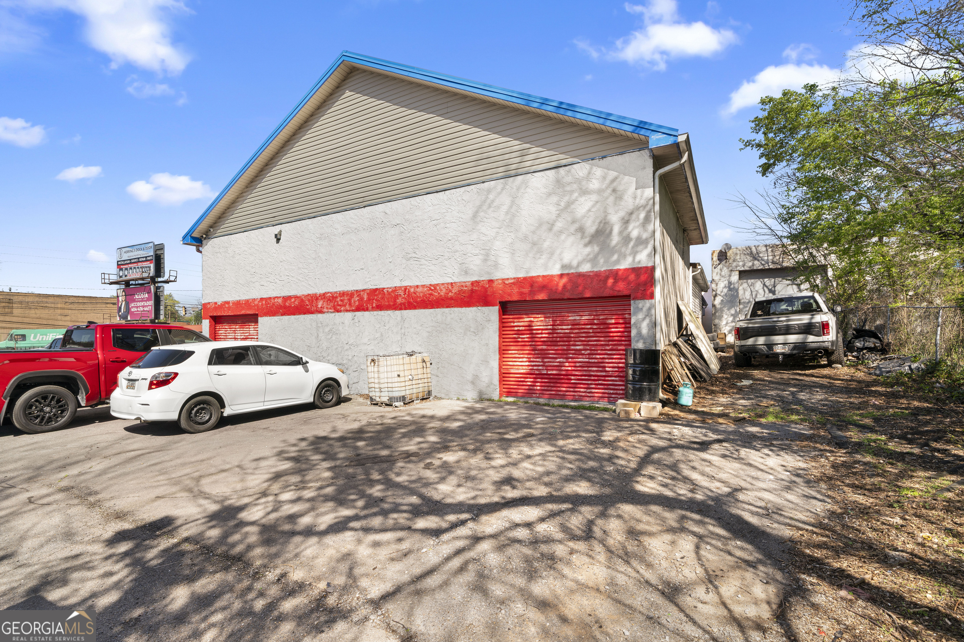 712 / 710 Glenwood Avenue Property Photo 34