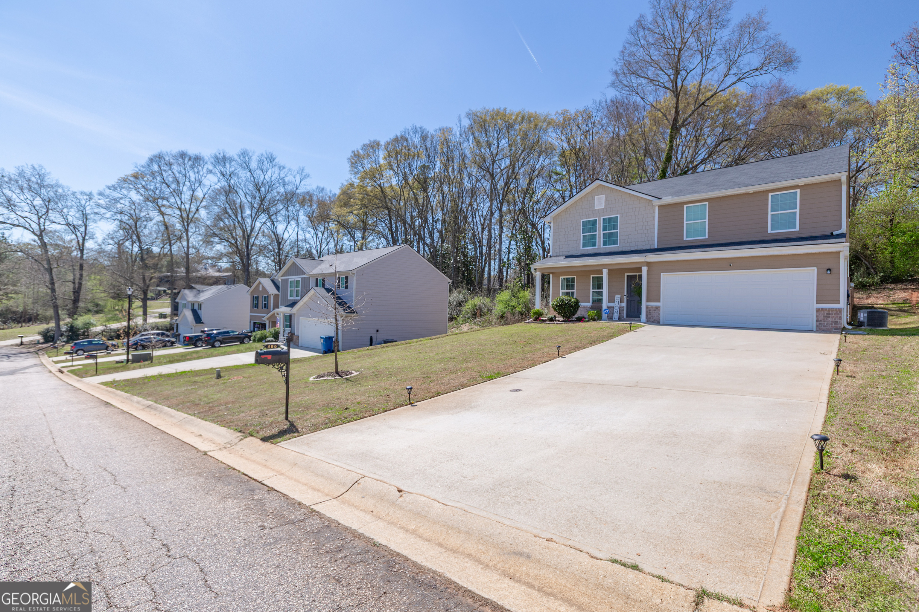 306 Duck Walk Way Property Photo 3
