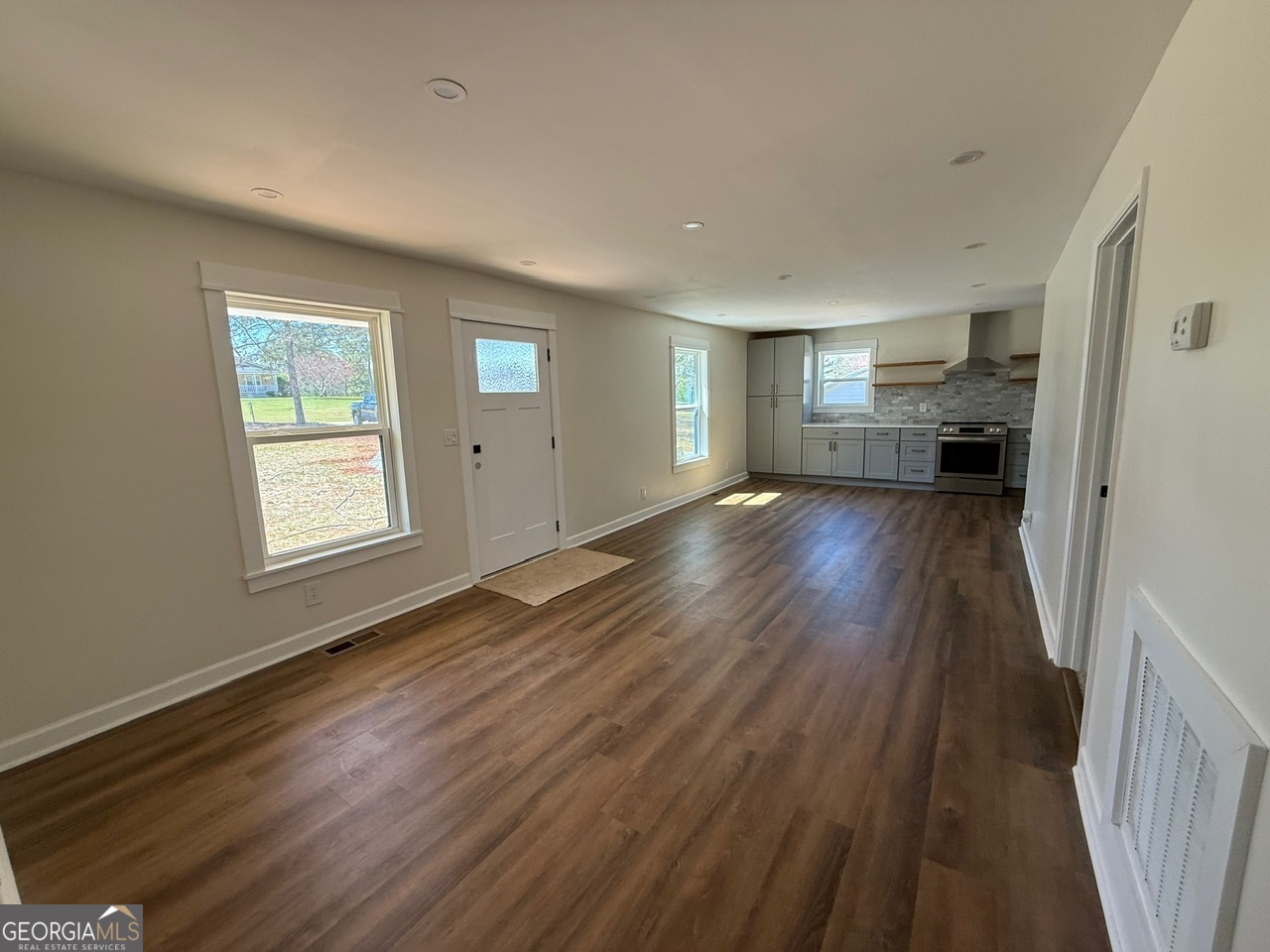 291 Mauldin Road Property Photo 2