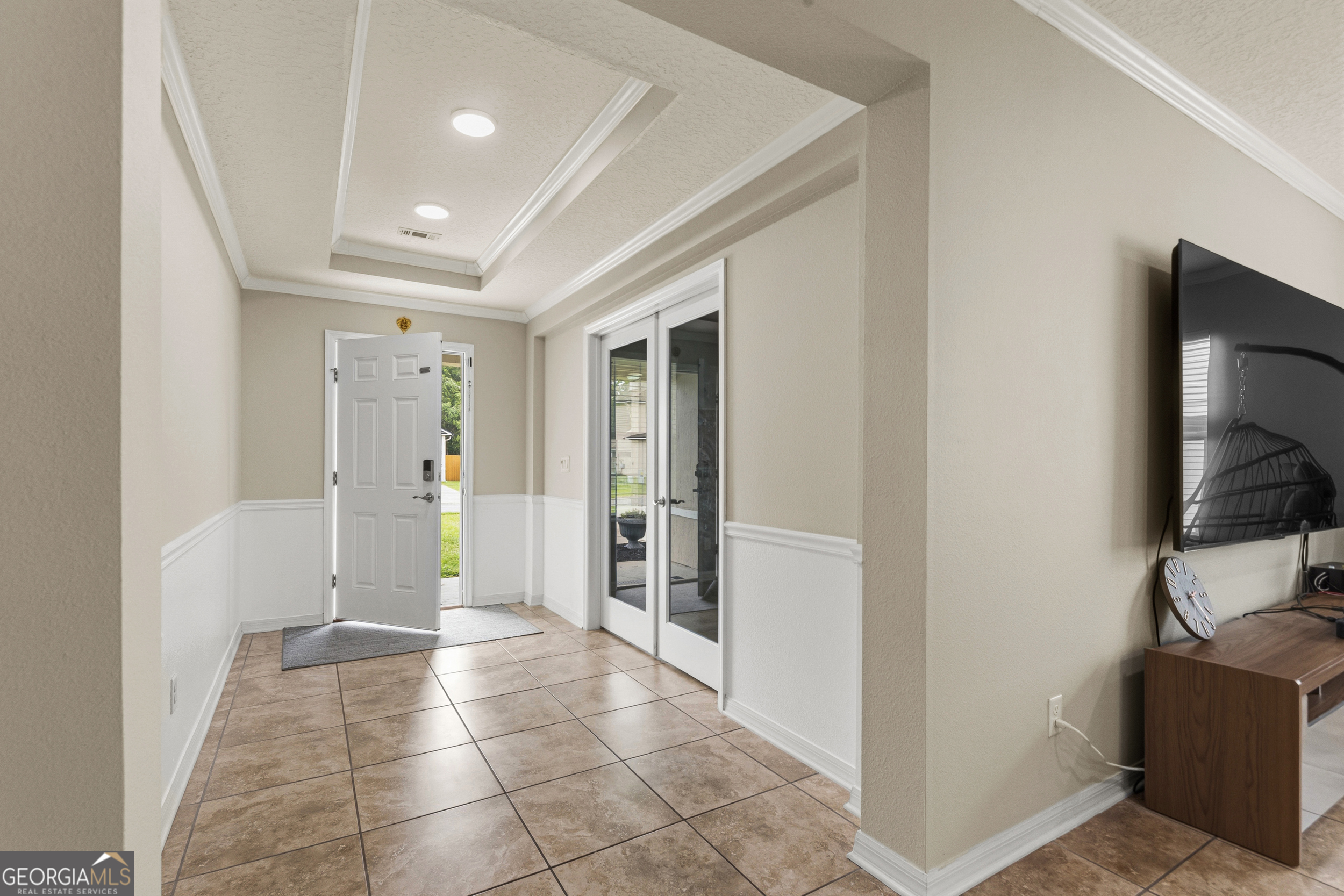 135 Walnut Way Property Photo 3